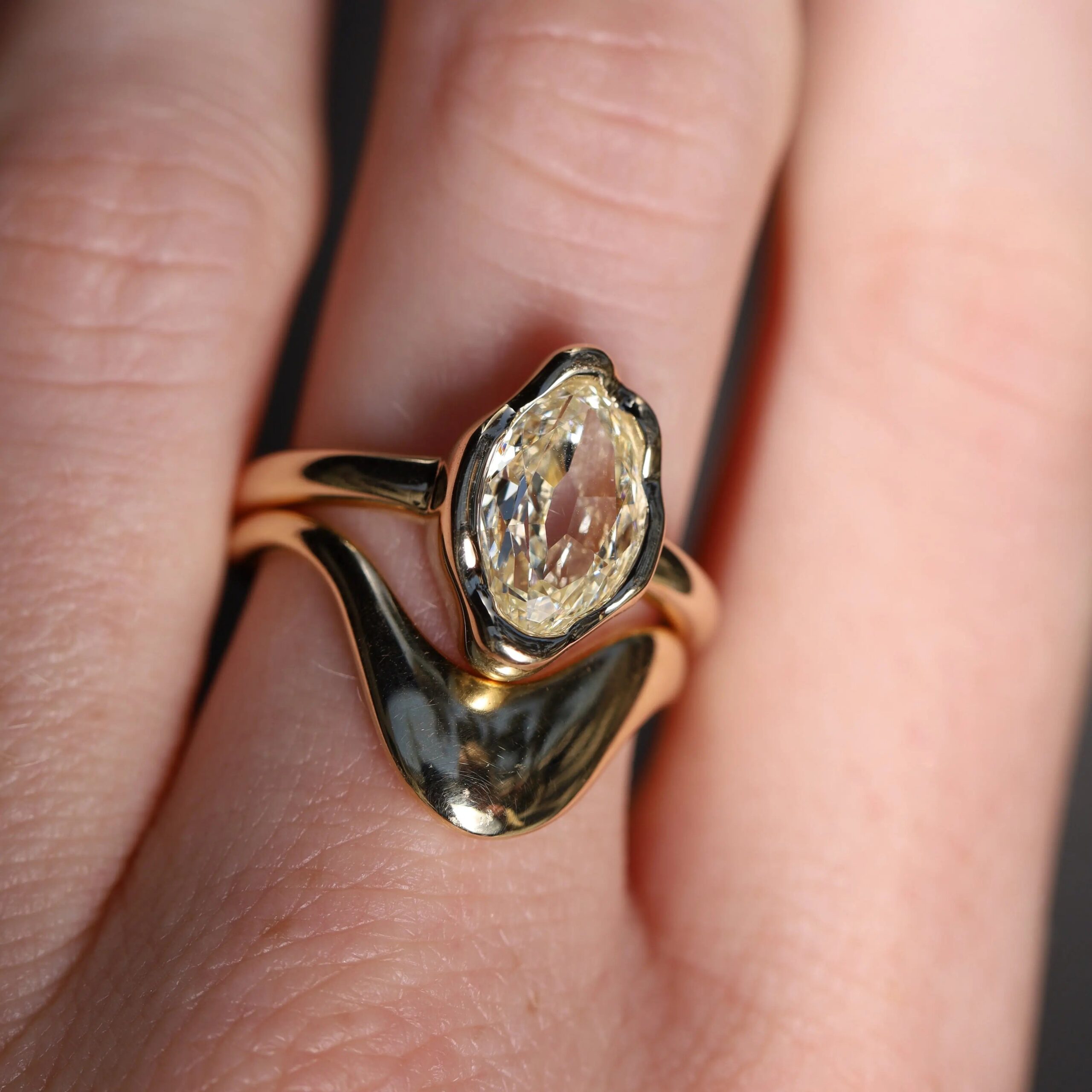 2.01ct Moval Diamond Abstract Bezel Ring - Image 4