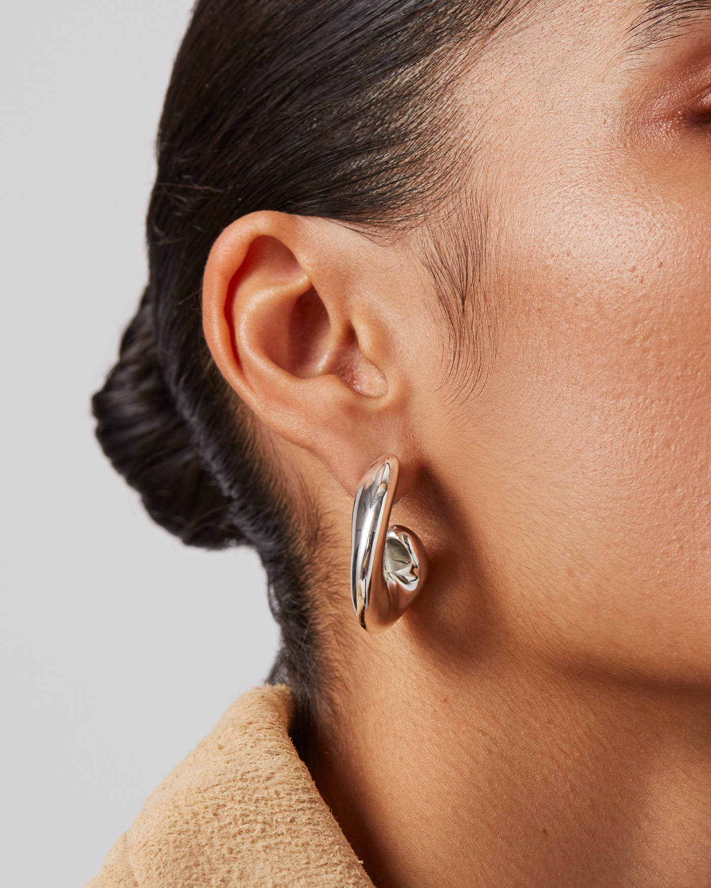 Gigi Hoop Earrings - Image 4