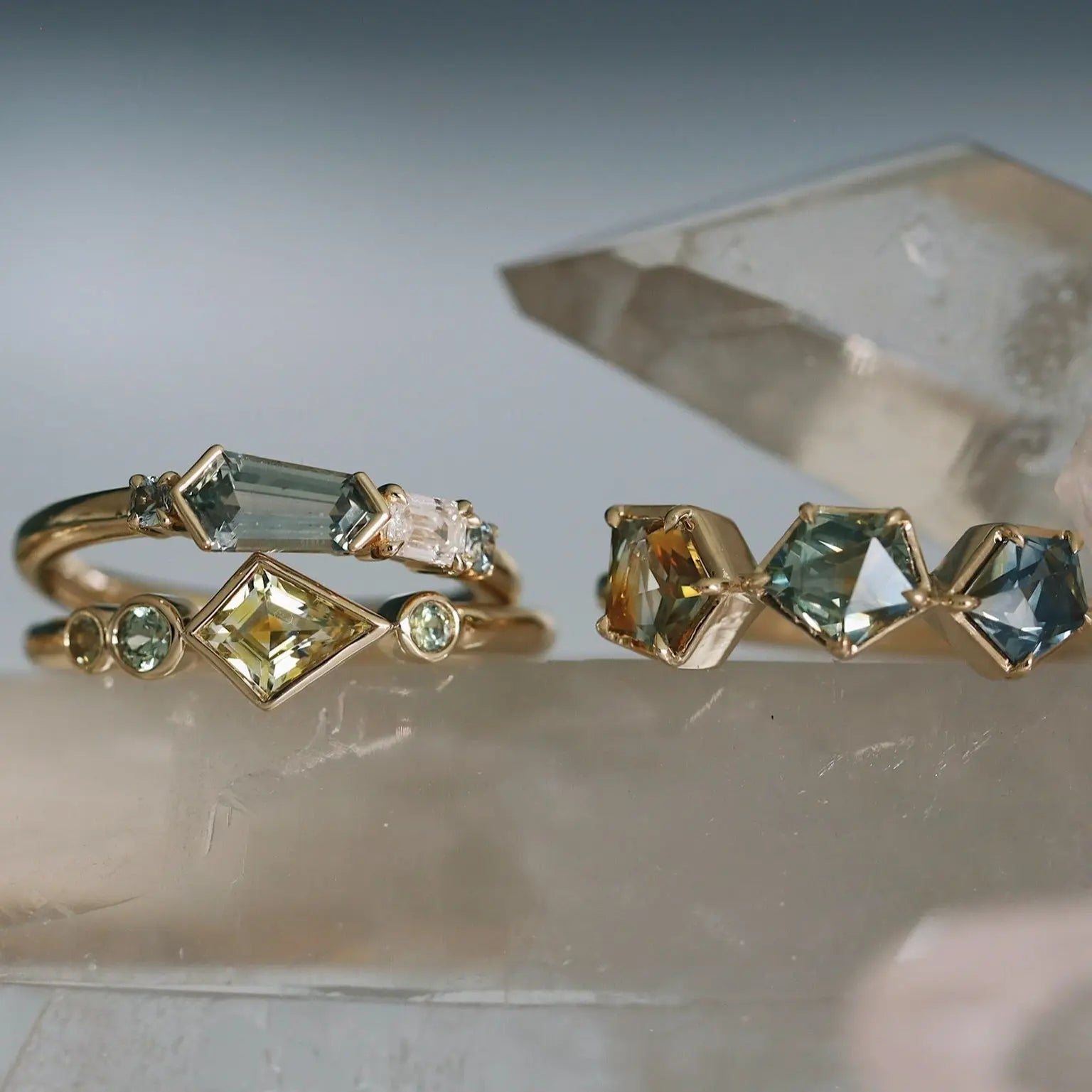 0.72ct Sapphire and Diamond Linear Band - Image 2