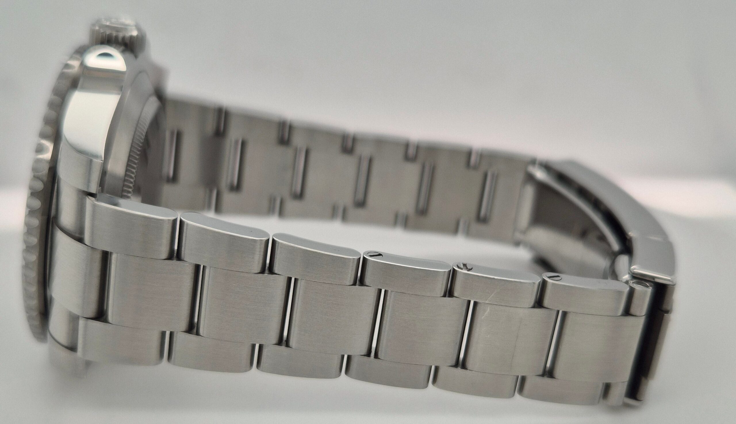 Rolex Submariner Date “Hulk” Green Dial Steel 116610LV | 2013 | 40mm - Image 3