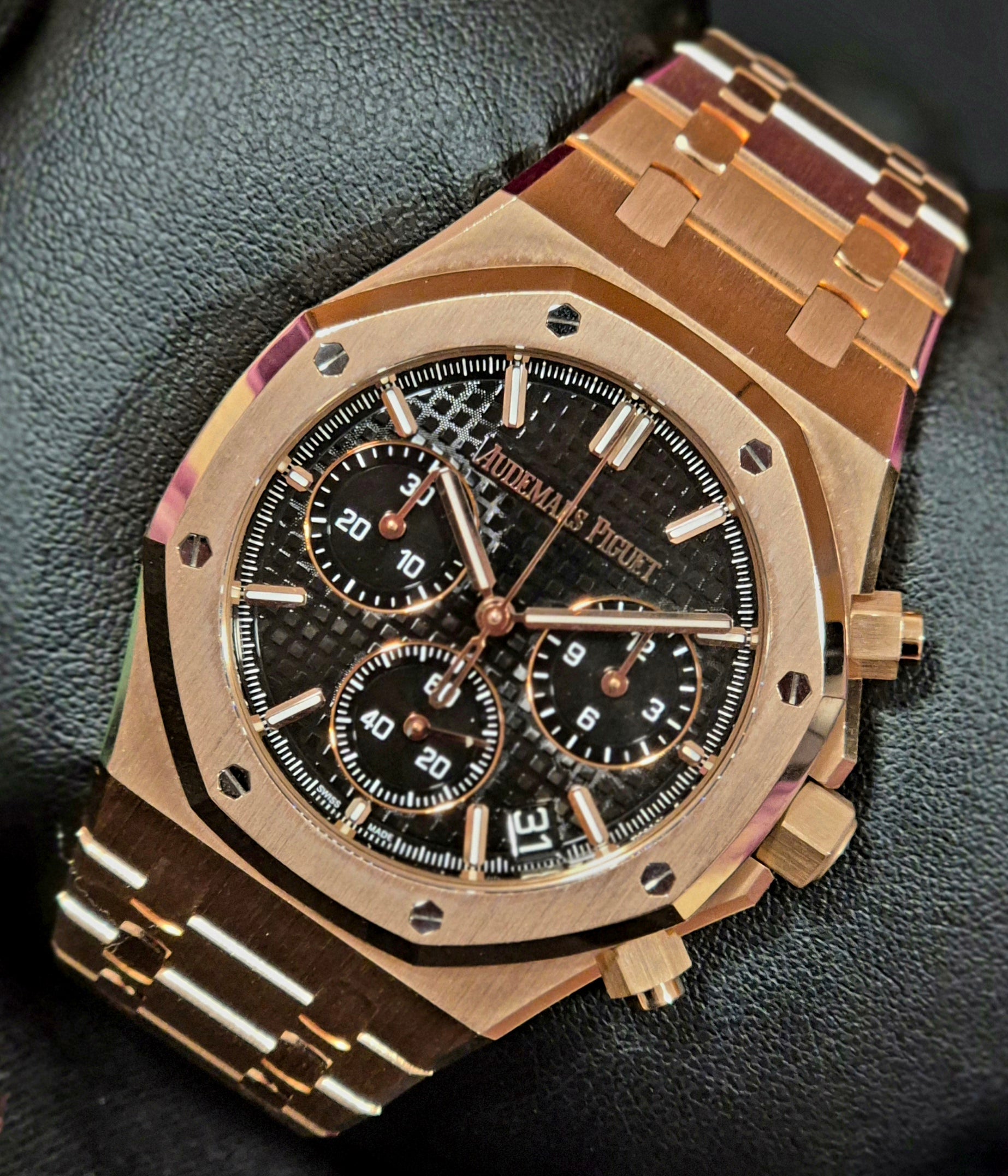 Audemars Piguet Royal Oak Chronograph Black Dial Rose Gold 26240OR.OO.1320OR.06 | 2022 | 41mm - Image 2