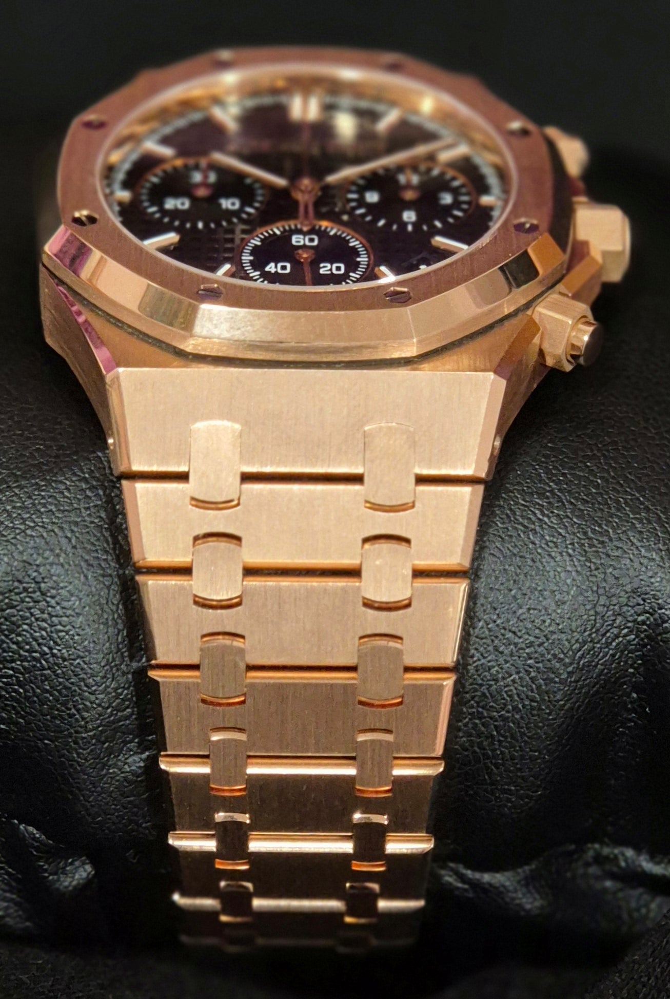 Audemars Piguet Royal Oak Chronograph Black Dial Rose Gold 26240OR.OO.1320OR.06 | 2022 | 41mm - Image 4