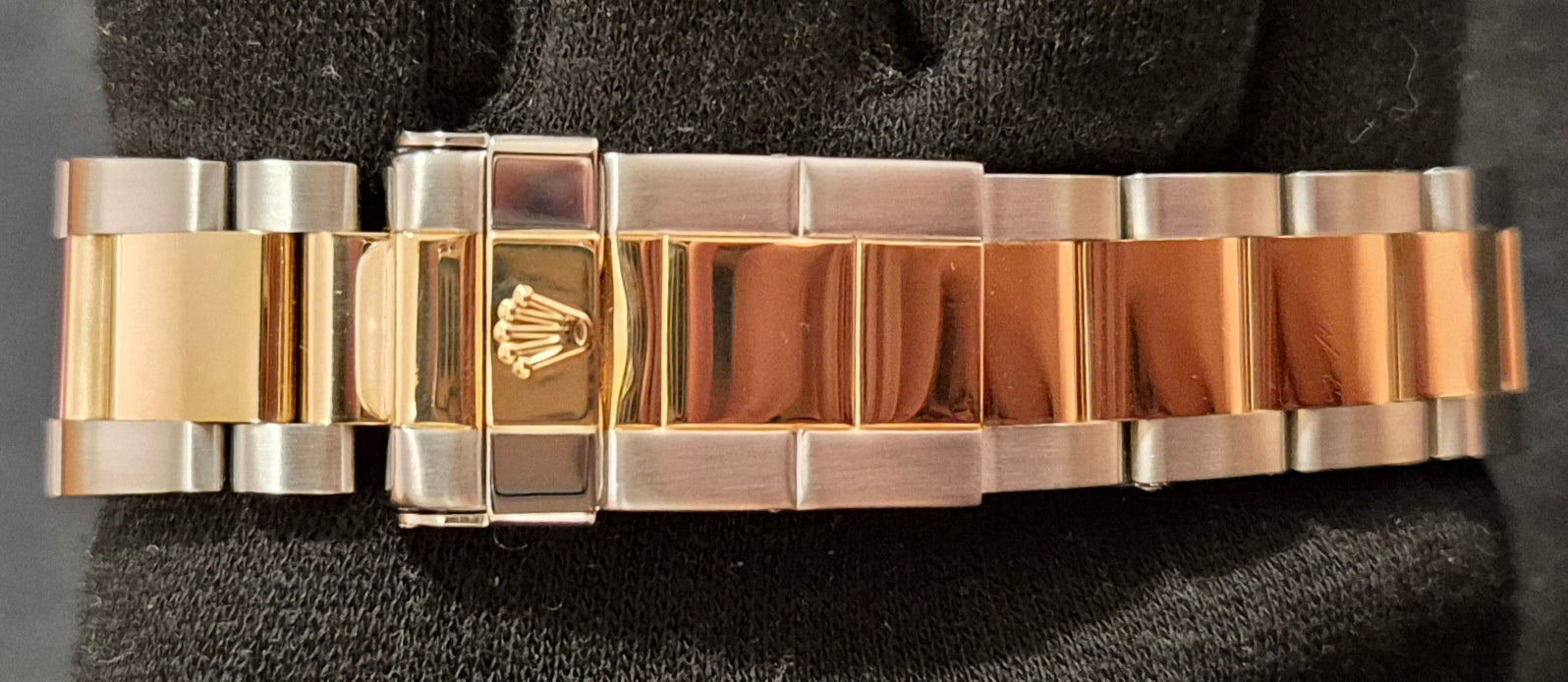 Rolex Yacht-Master 40 Two Tone Yellow Gold with Champagne Dial 16623 | 2014 | 40mm - Image 6