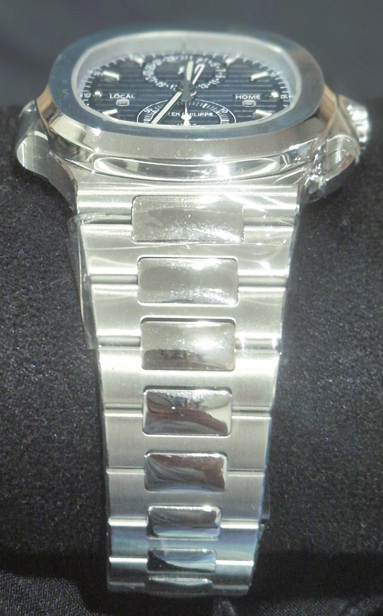 Patek Philippe Nautilus Sunburst Blue Dial Stainless Steel Q4 5990/1A-011 | 2025 | 40.5mm - Image 7