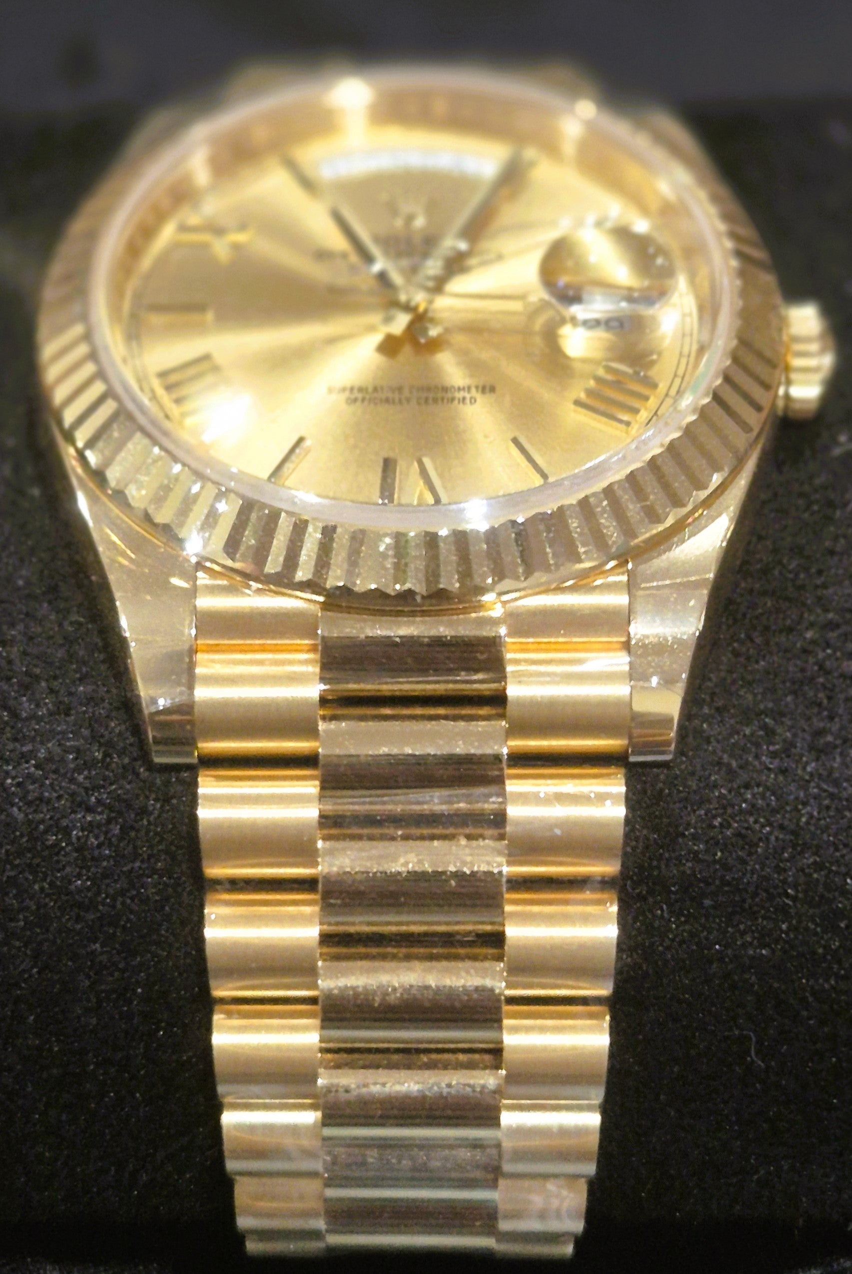 Rolex Day-Date 40 Yellow Gold Champagne Roman Dial 228238 | 2024 | 40mm - Image 5