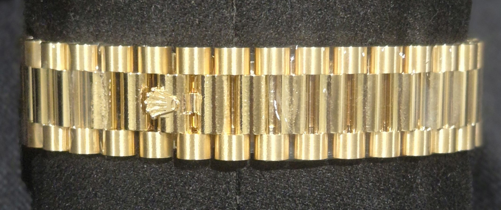 Rolex Day-Date 40 Yellow Gold Champagne Roman Dial 228238 | 2024 | 40mm - Image 6