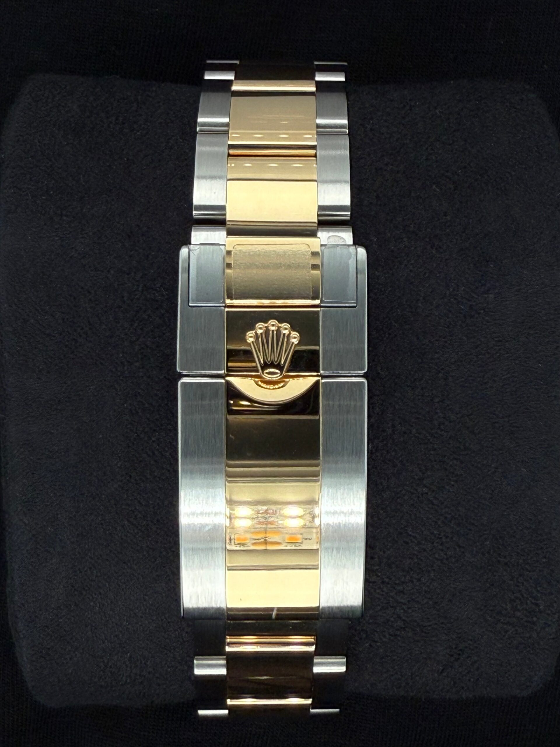 Rolex Cosmograph Daytona Two Tone Champagne with Black Index Dial 126503 | 2025 | 40mm - Image 6