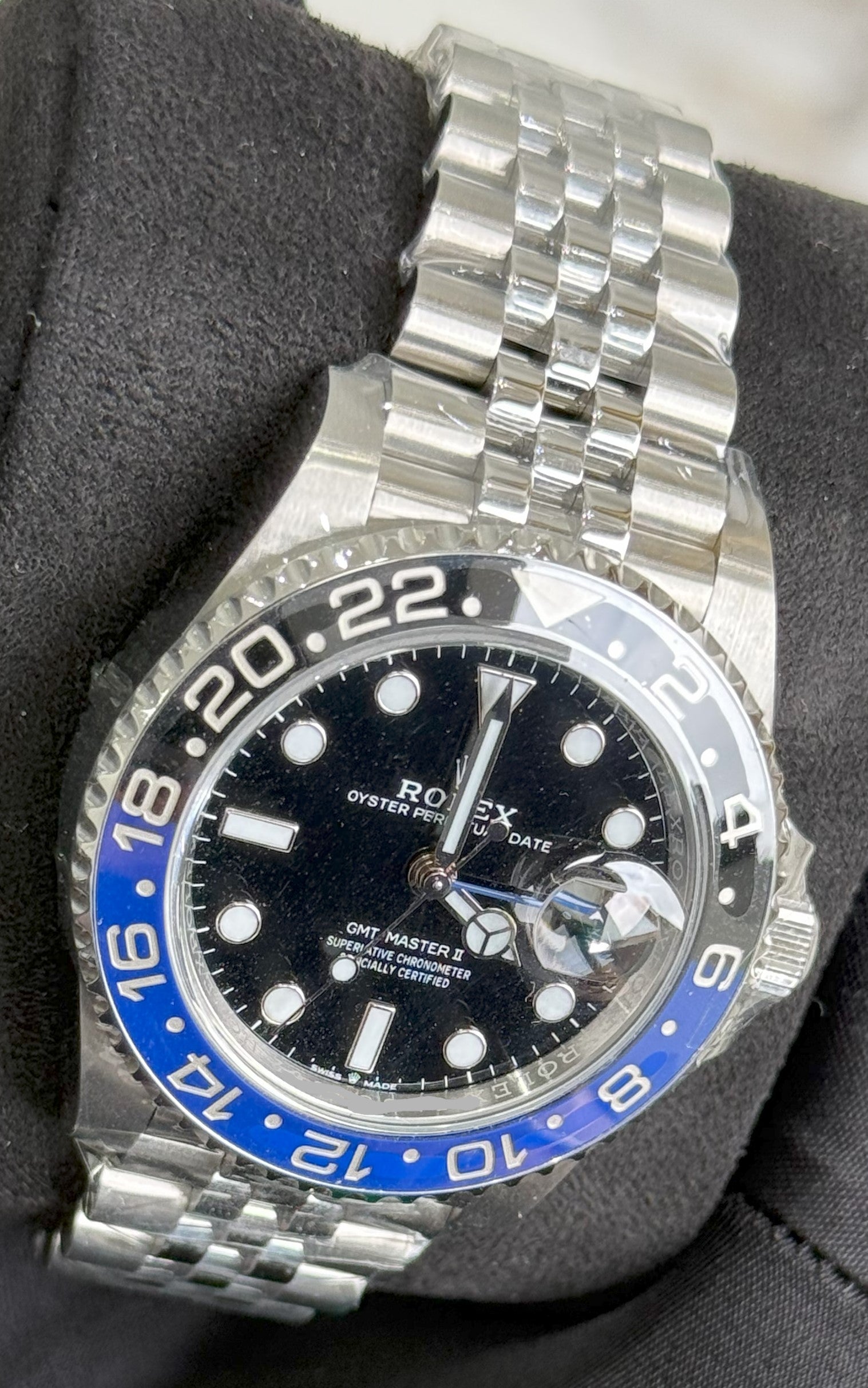 Rolex GMT-Master II Batgirl Jubilee 126710BLNR | 2023 | 40mm - Image 2