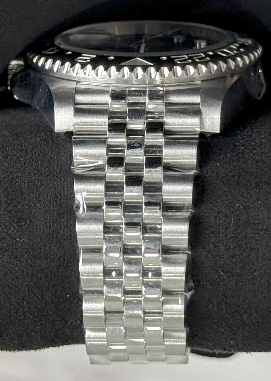 Rolex GMT-Master II Batgirl Jubilee 126710BLNR | 2023 | 40mm - Image 5