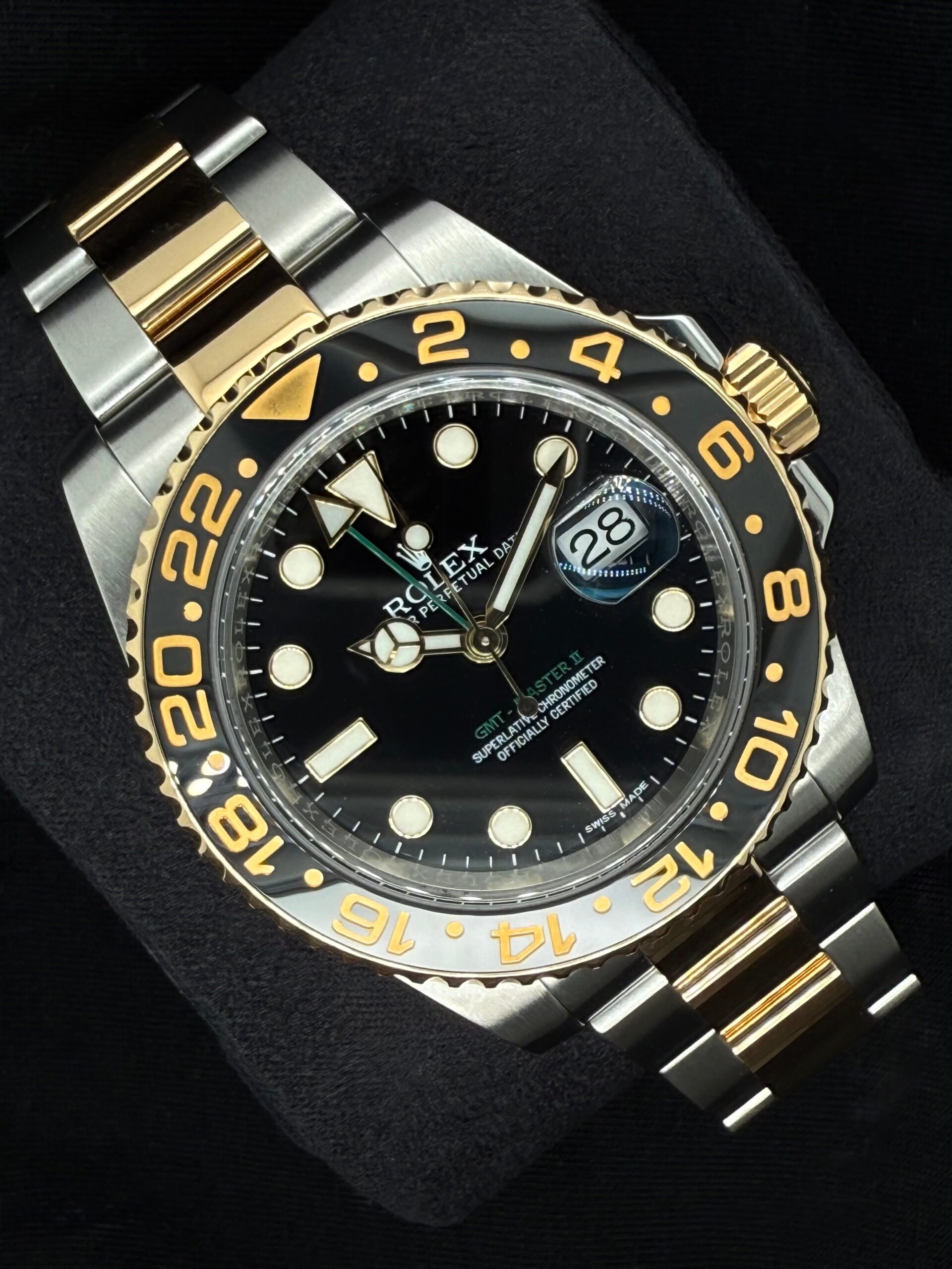 Rolex GMT-Master II Two Tone Yellow Gold Black Dial Green Arrow Hand 116713LN | 2016 | 40mm - Image 2