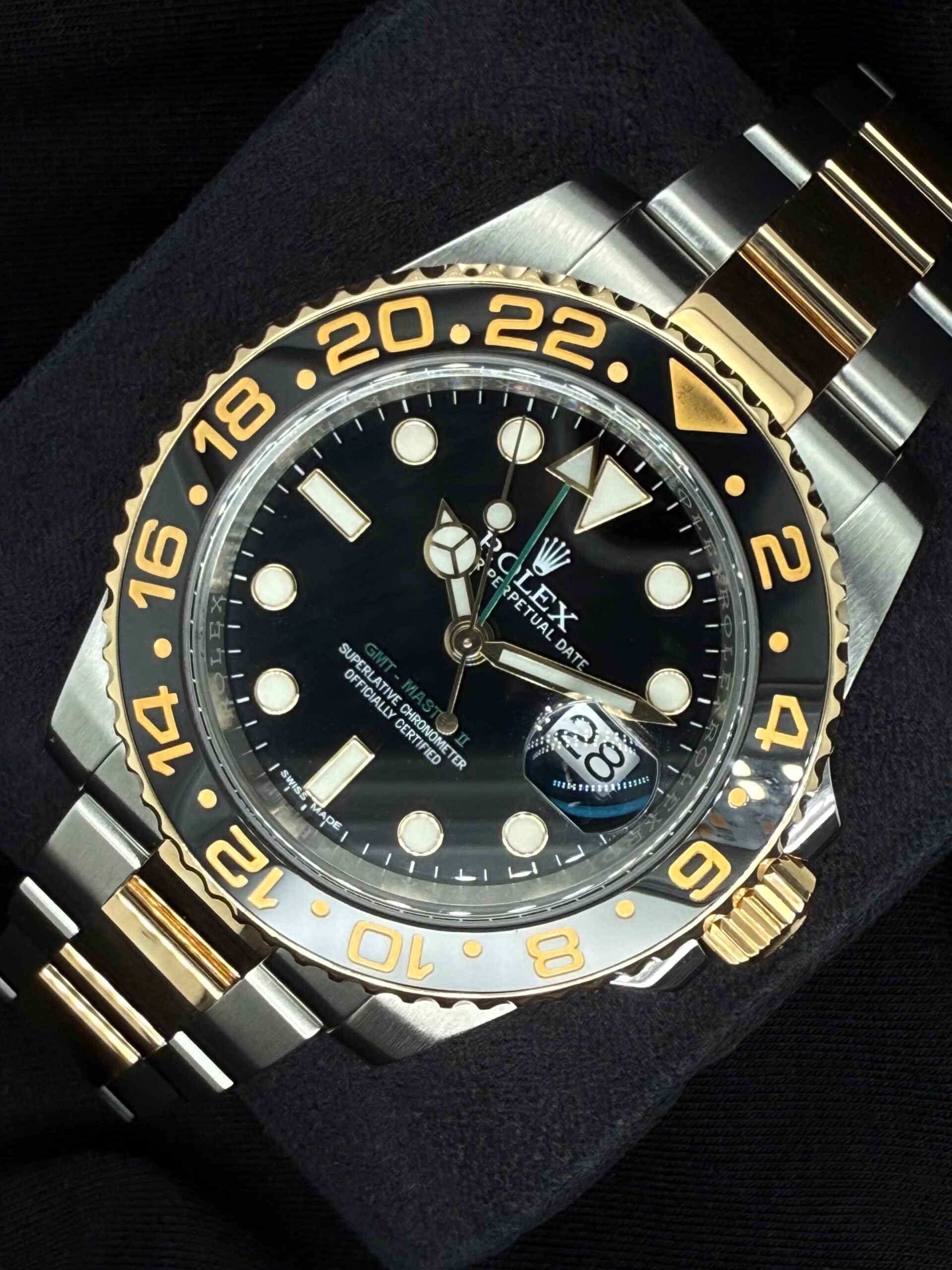 Rolex GMT-Master II Two Tone Yellow Gold Black Dial Green Arrow Hand 116713LN | 2016 | 40mm - Image 3
