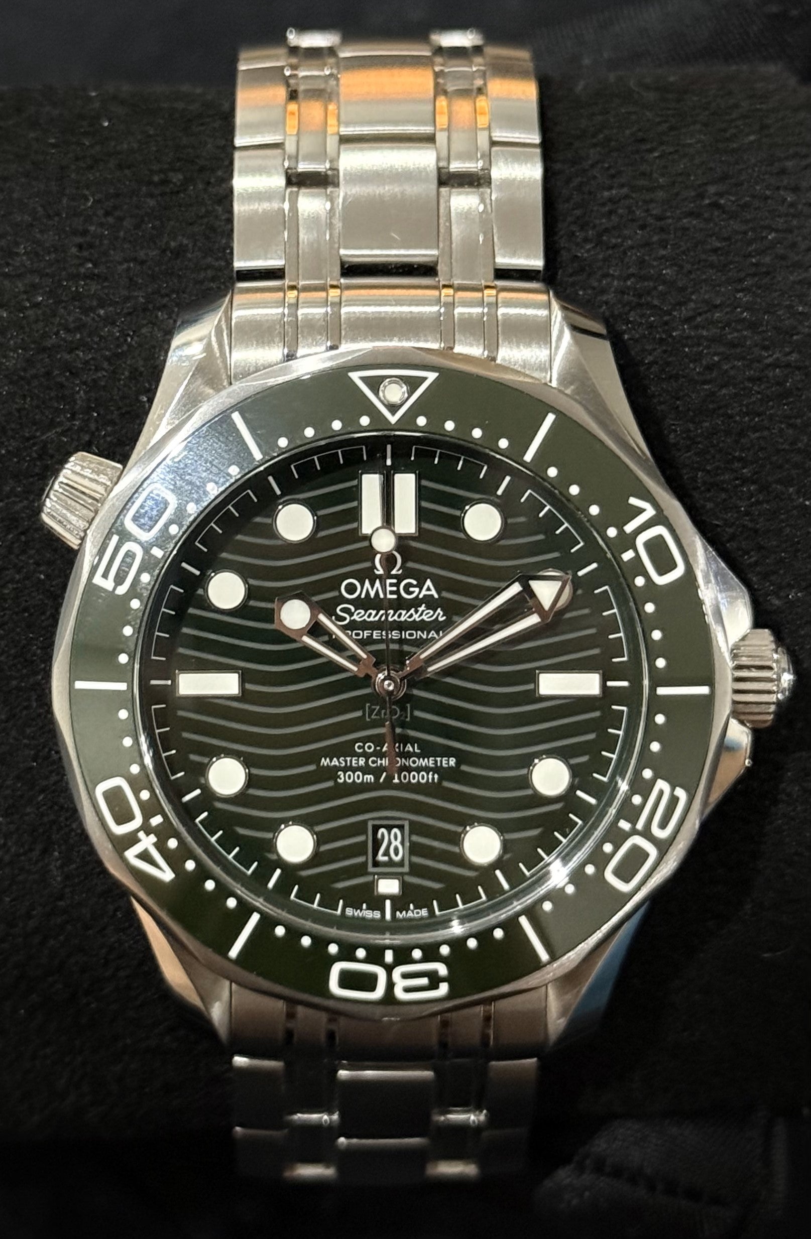 Omega Seamaster Diver 300m Green Dial 210.30.42.20.10.001 | 2022 | 42mm