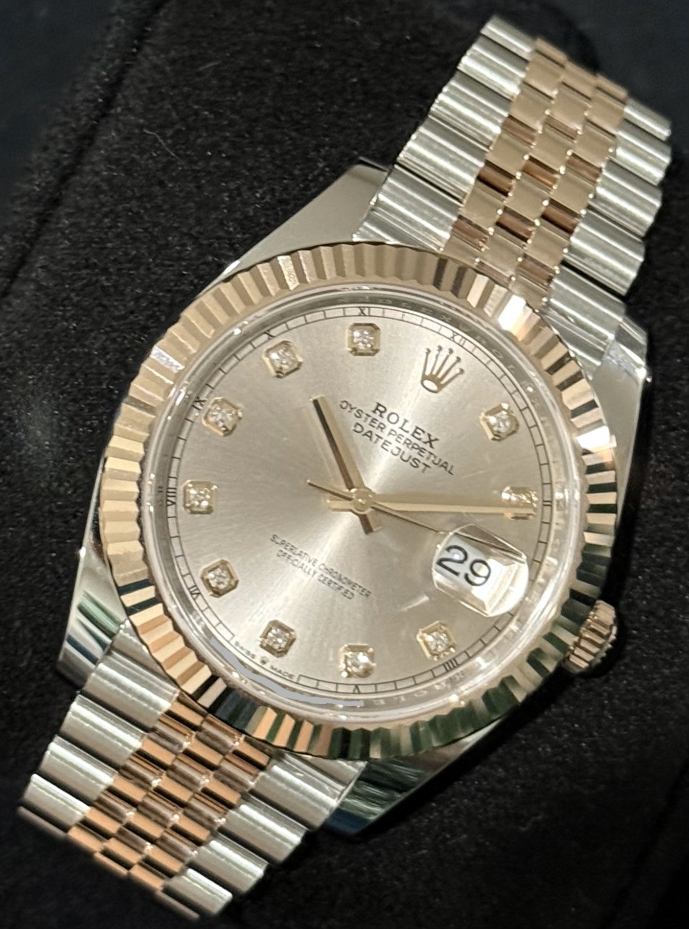 Rolex Datejust 41 Two Tone Everose Gold Sundust Diamond Dial 126331 | 2024 | 41mm - Image 3