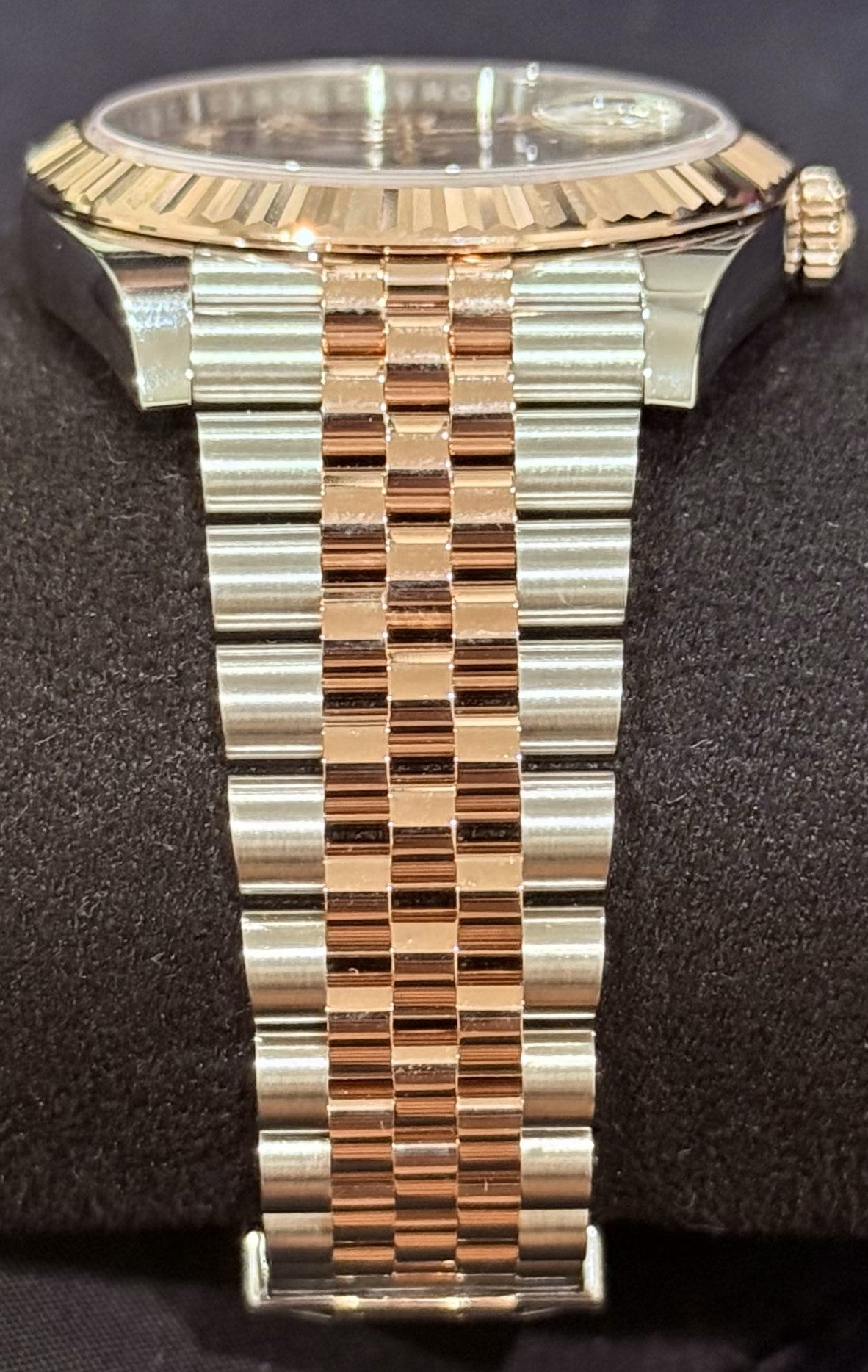 Rolex Datejust 41 Two Tone Rose Gold Chocolate Diamonds Dial 126331 | 2025 | 41mm - Image 4