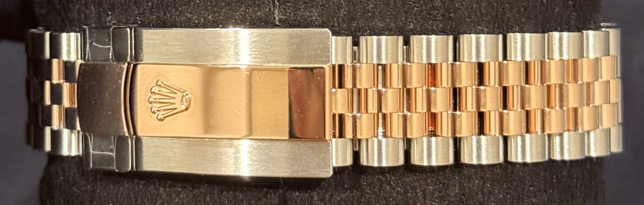 Rolex Datejust 41 Two Tone Rose Gold Chocolate Diamonds Dial 126331 | 2025 | 41mm - Image 6