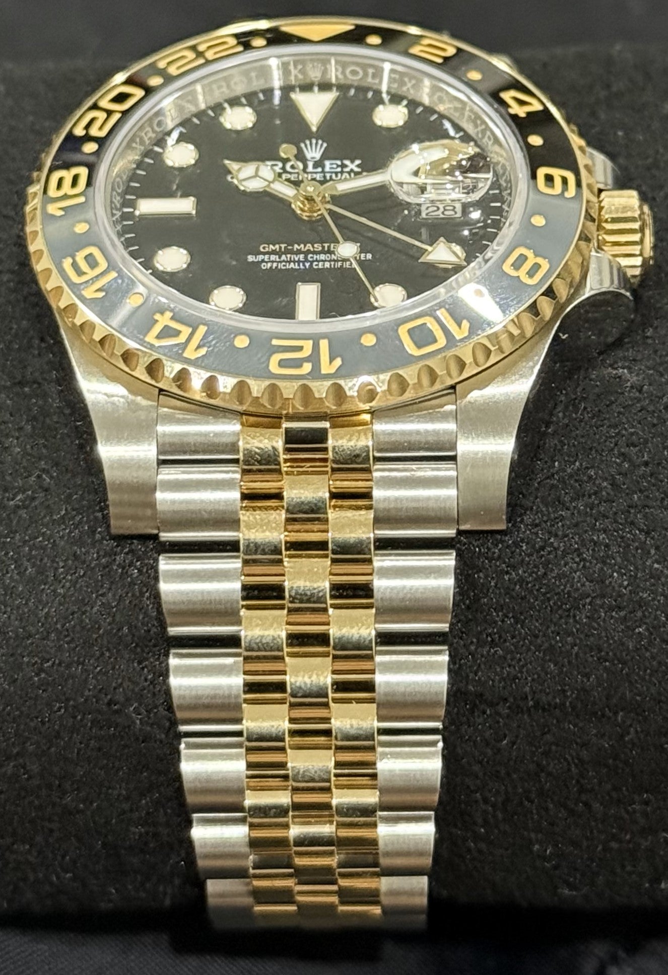 Rolex GMT-Master II 'Zombie' Two Tone Yellow Gold Jubilee 126713GRNR | 2025 | 40mm - Image 4