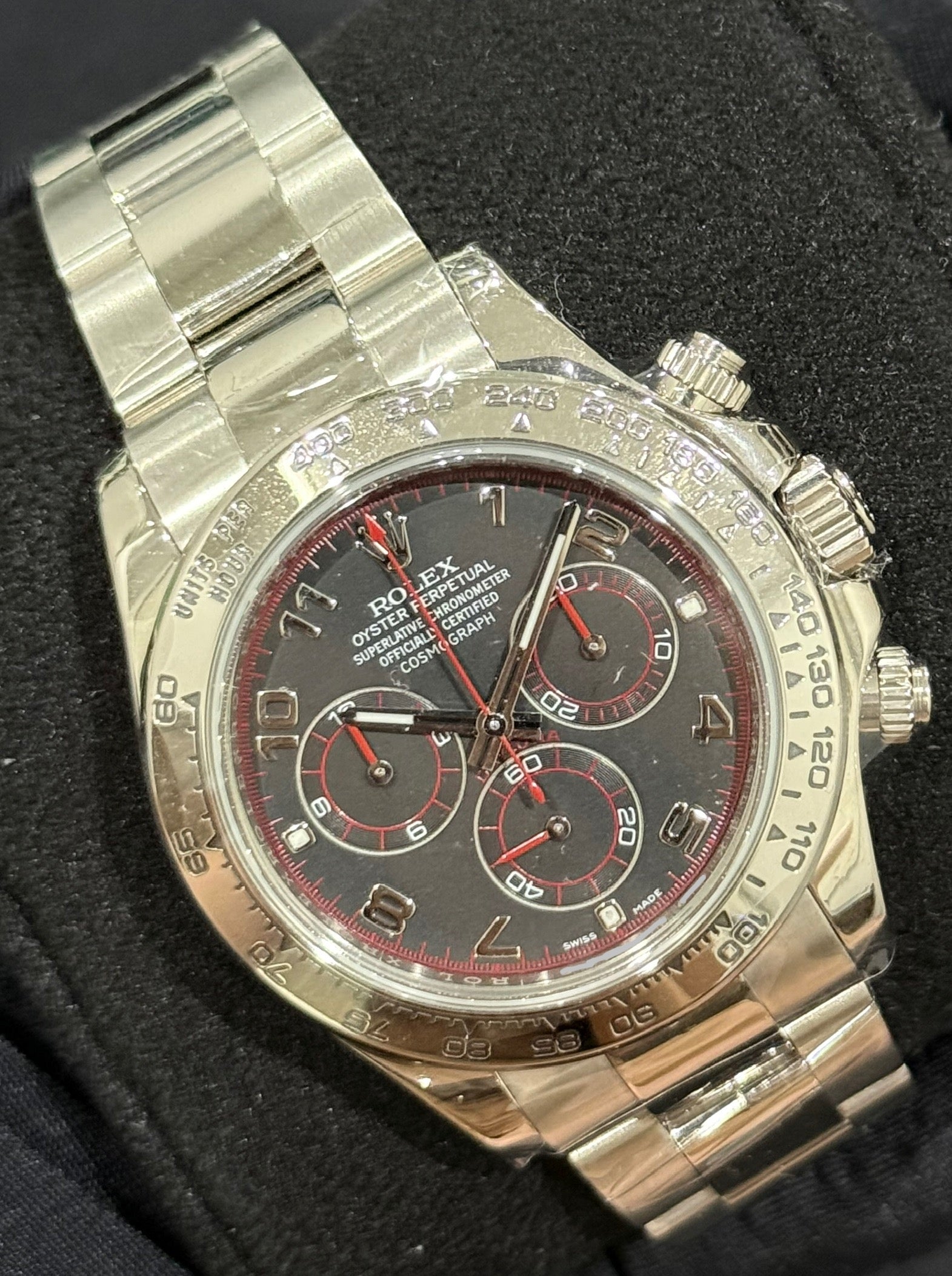 Rolex Daytona Cosmograph Black/Red Racing Arabic Dial White Gold 116509 | 2016 | 40mm - Image 3