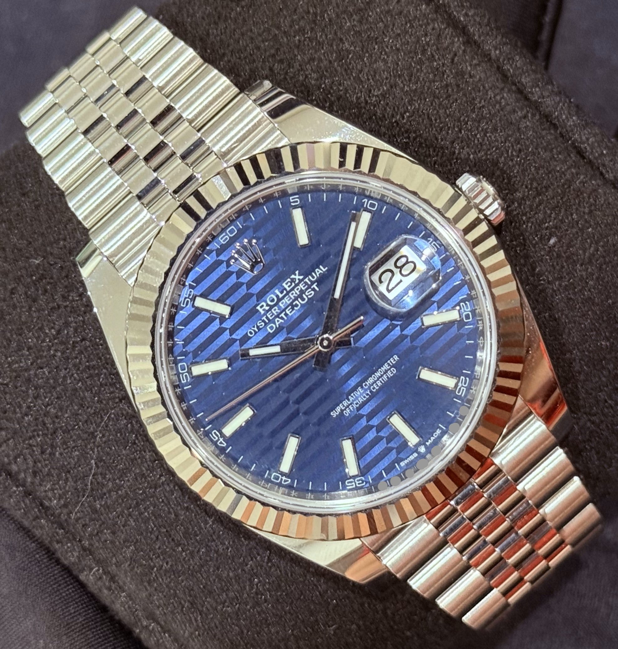 Rolex Datejust 41 Blue Motif Fluted Jubilee 126334 | 2024 | 41mm - Image 2