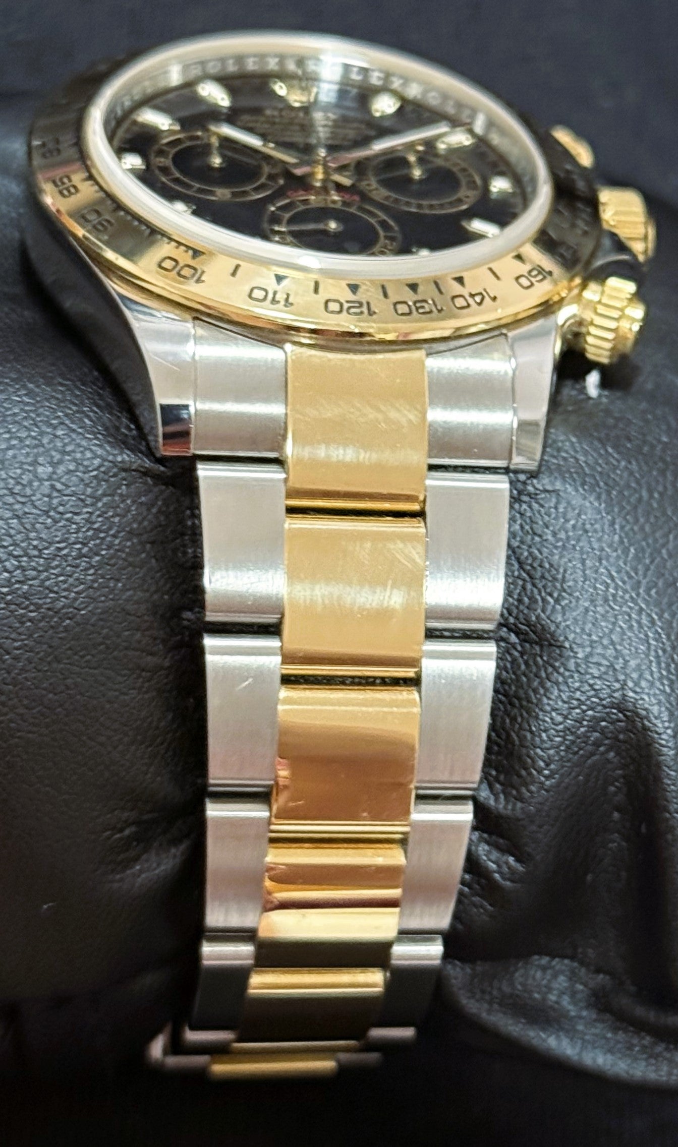 Rolex Daytona Cosmograph Two-Tone Yellow Gold Black Dial 116503 | 2022 | 40mm - Image 4