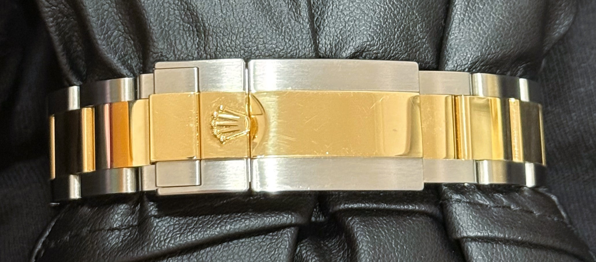 Rolex Daytona Cosmograph Two-Tone Yellow Gold Black Dial 116503 | 2022 | 40mm - Image 6