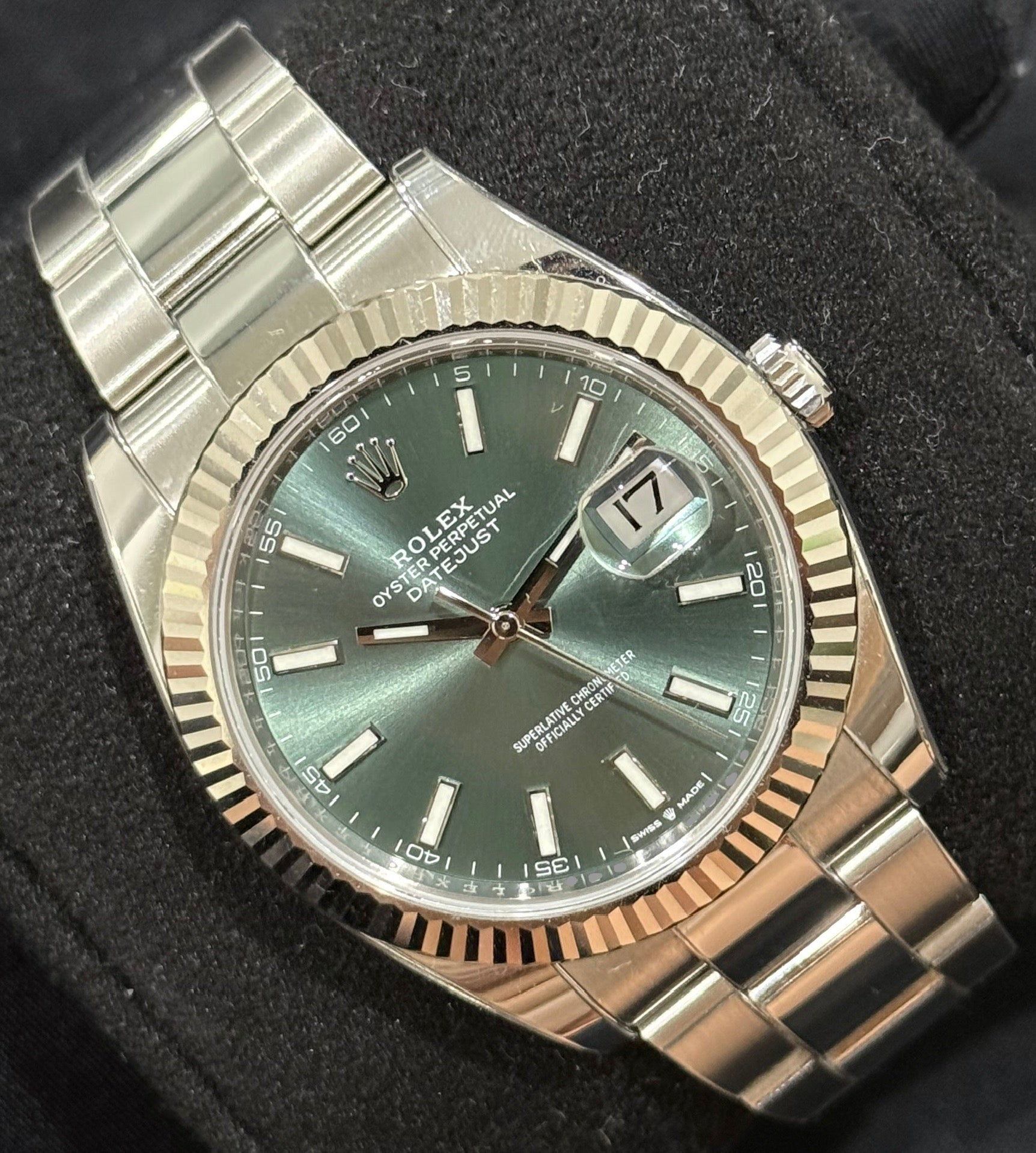 Rolex Datejust 41 Mint Green Dial Fluted Bezel Oystersteel 126334 | 2023 | 41mm - Image 3