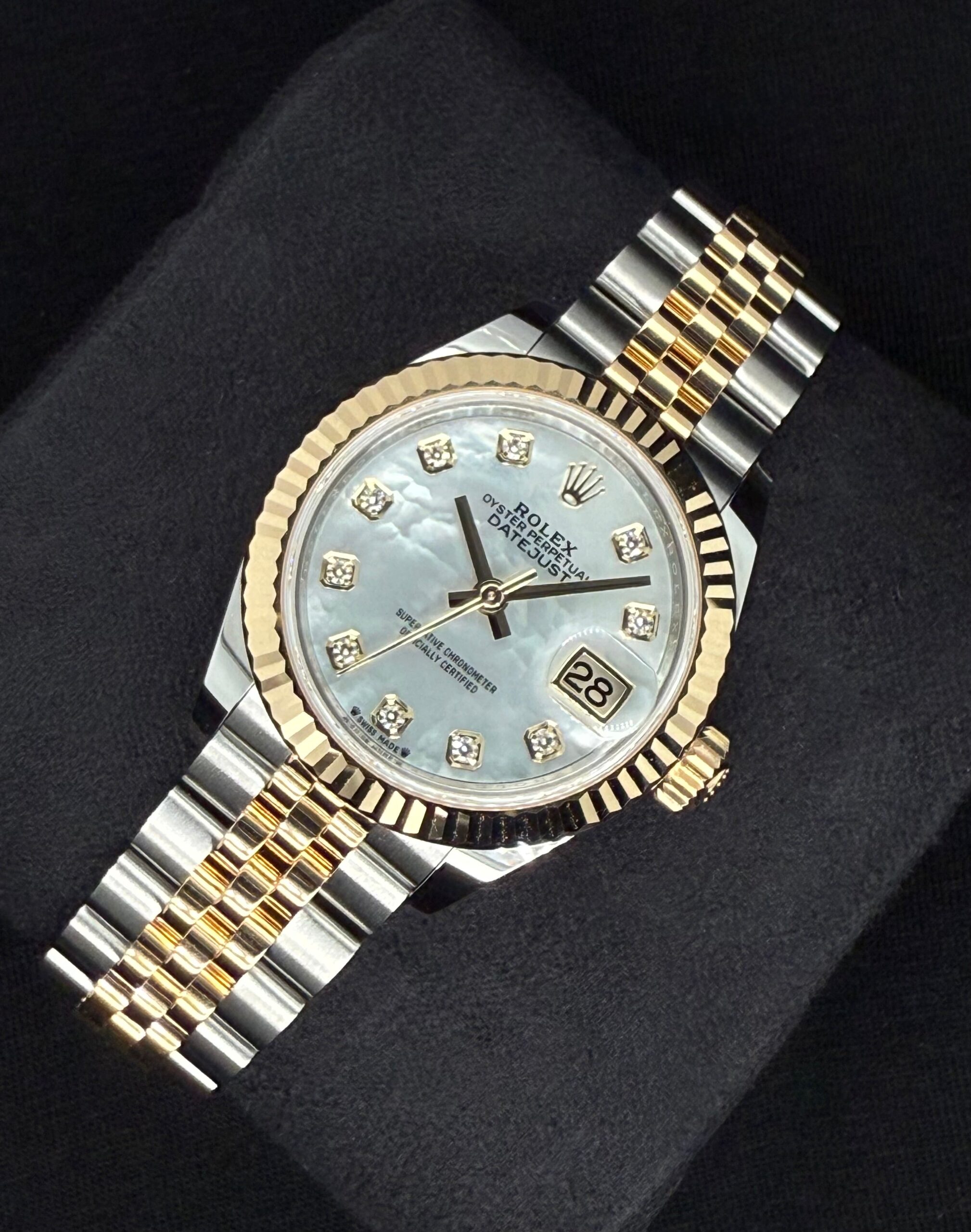 Rolex Datejust 28 Two Tone Yellow Gold Mother of Pearl Diamond Dial 279173 | 2025 | 28mm - Image 3