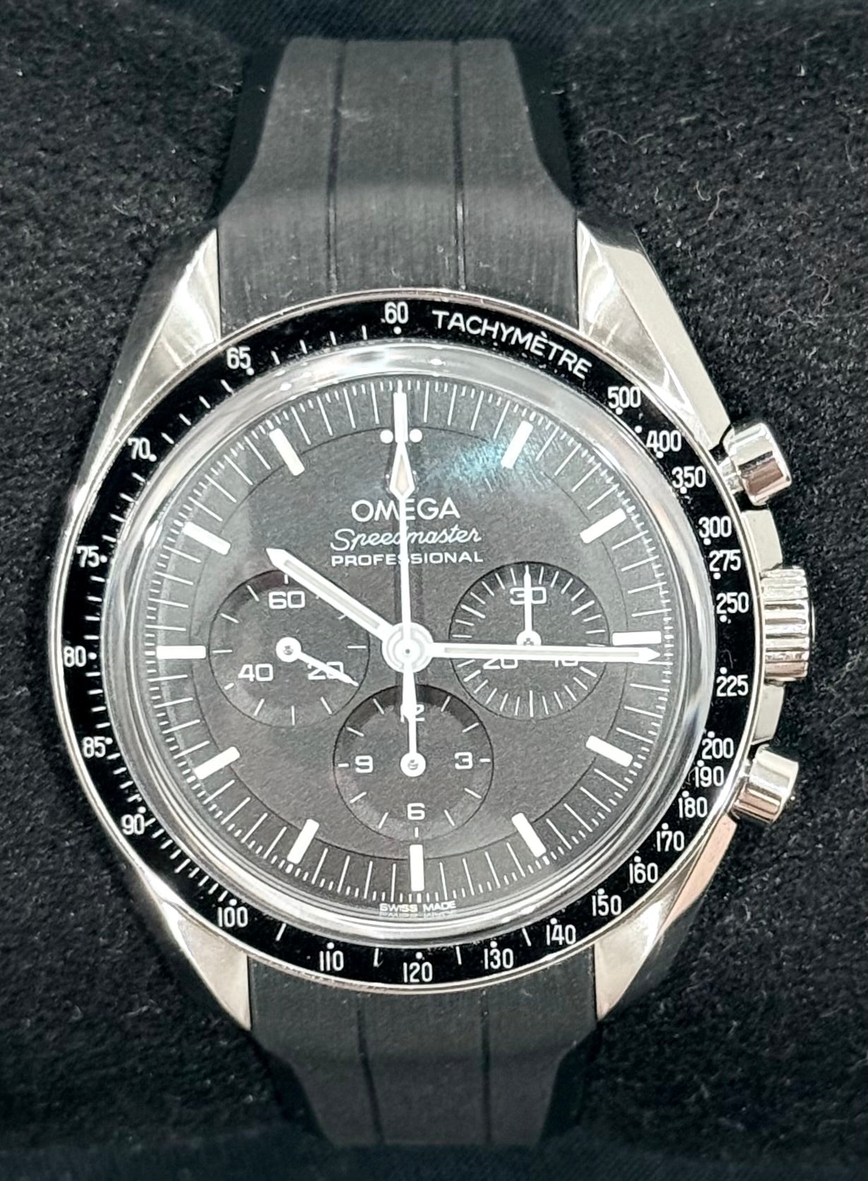 Omega Speedmaster Professional Moonwatch Sapphire Sandwich 310.30.42.50.01.002 | 2022 | 42mm