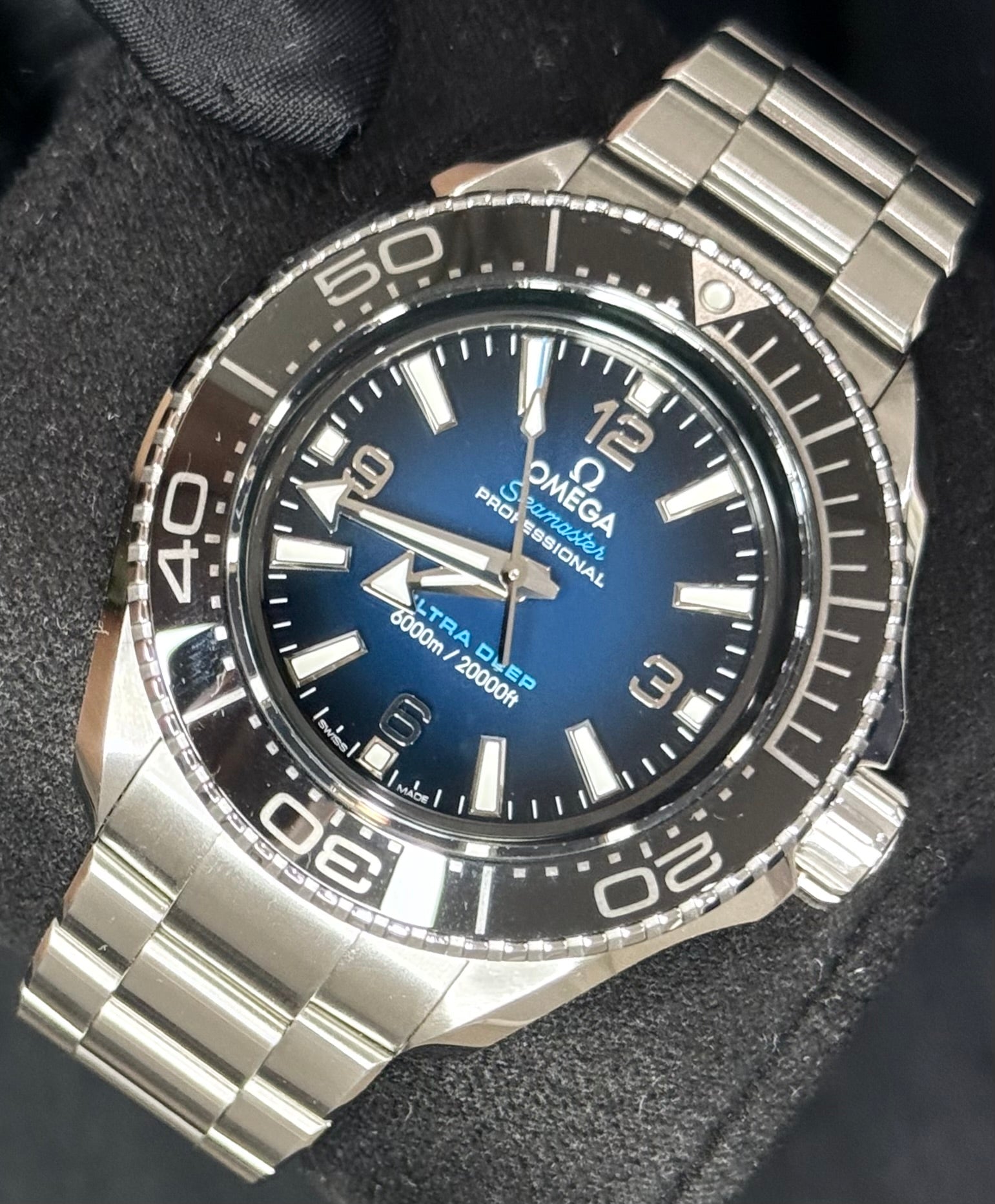 Omega Seamaster Ultra Deep Planet Ocean 6000M 215.30.46.21.03.001 | 2023 | 45.5mm - Image 3
