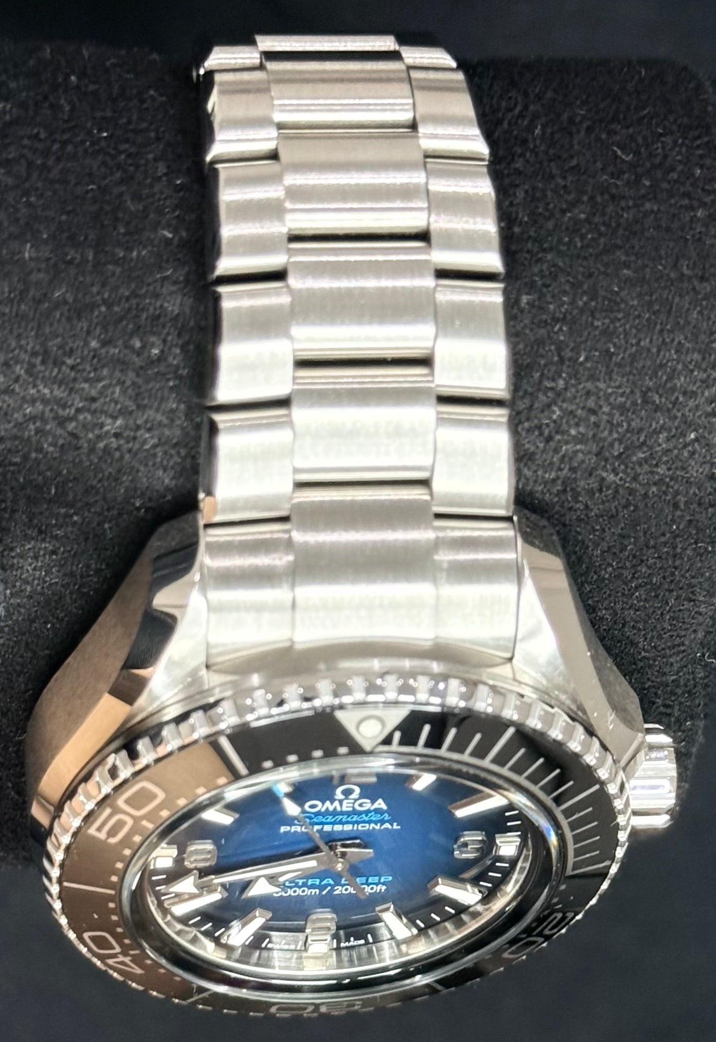 Omega Seamaster Ultra Deep Planet Ocean 6000M 215.30.46.21.03.001 | 2023 | 45.5mm - Image 5