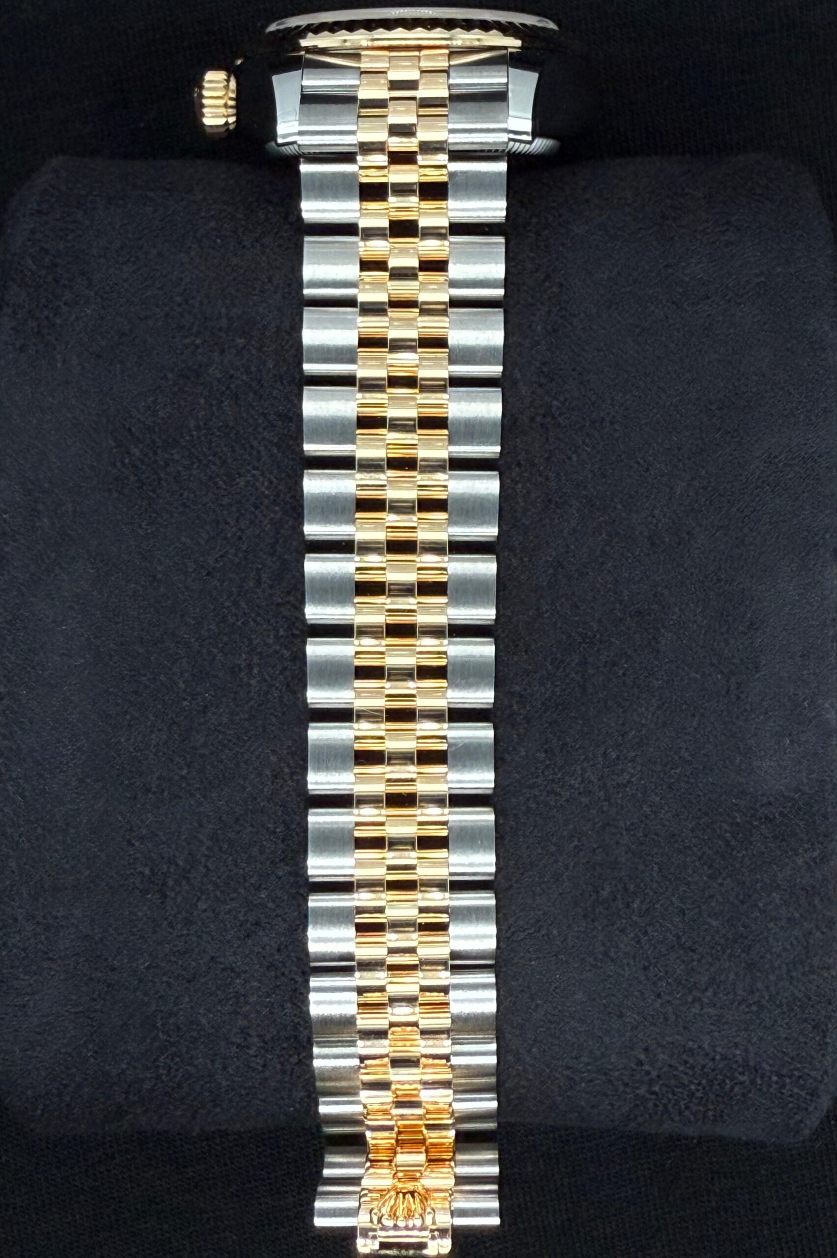 Rolex Datejust 28 Two Tone Yellow Gold Mother of Pearl Diamond Dial 279173 | 2025 | 28mm - Image 4