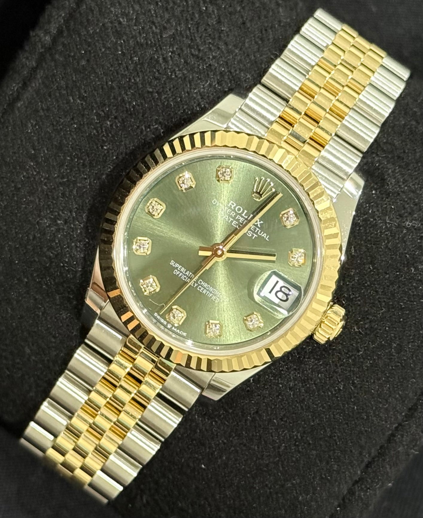 Rolex Datejust 31 Two-Tone Yellow Gold with Green Diamond Dial 278273 | 2024 | 31mm - Image 3