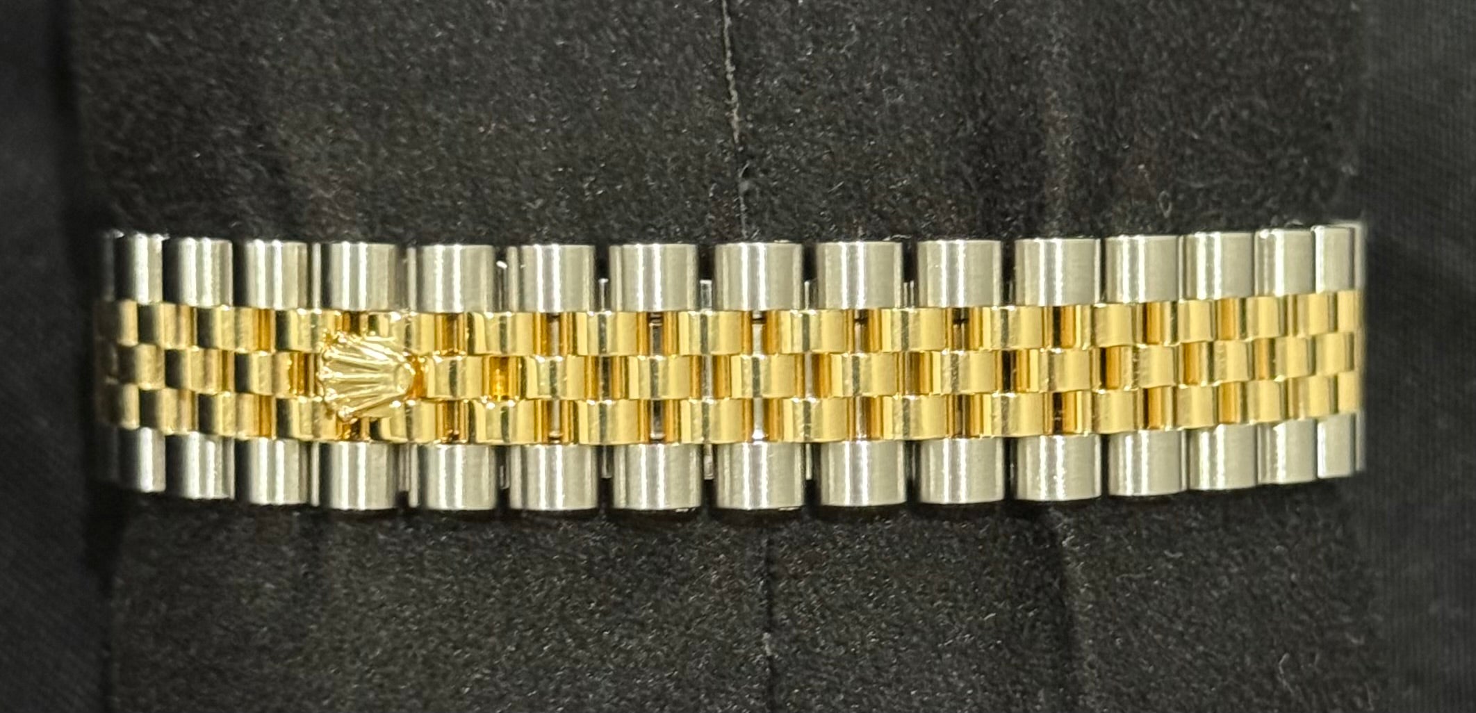 Rolex Datejust 31 Two-Tone Yellow Gold with Green Diamond Dial 278273 | 2024 | 31mm - Image 6