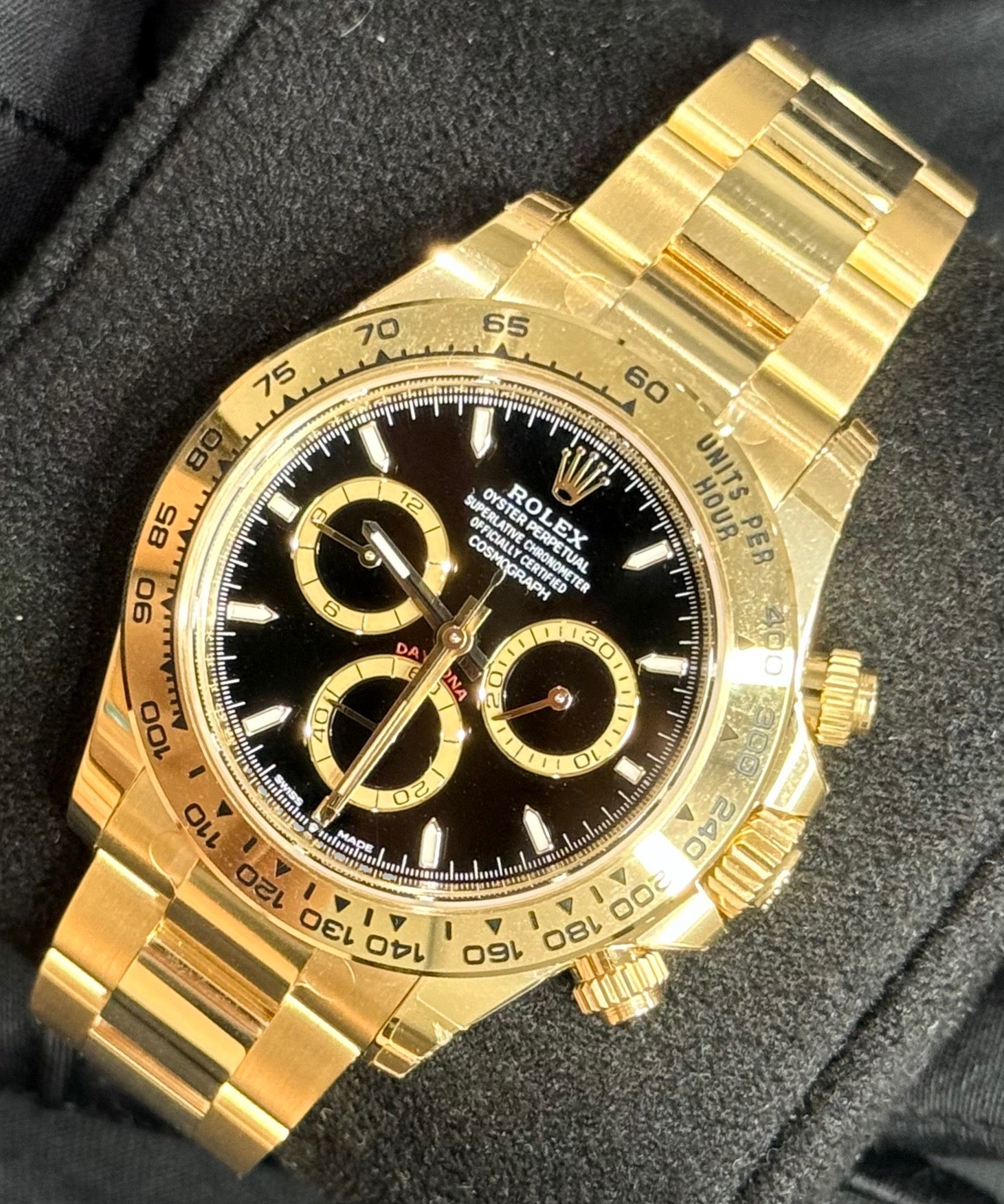 Rolex Cosmograph Daytona Yellow Gold Black Dial with Gold Rings 126508 | 2025 | 40mm - Image 3