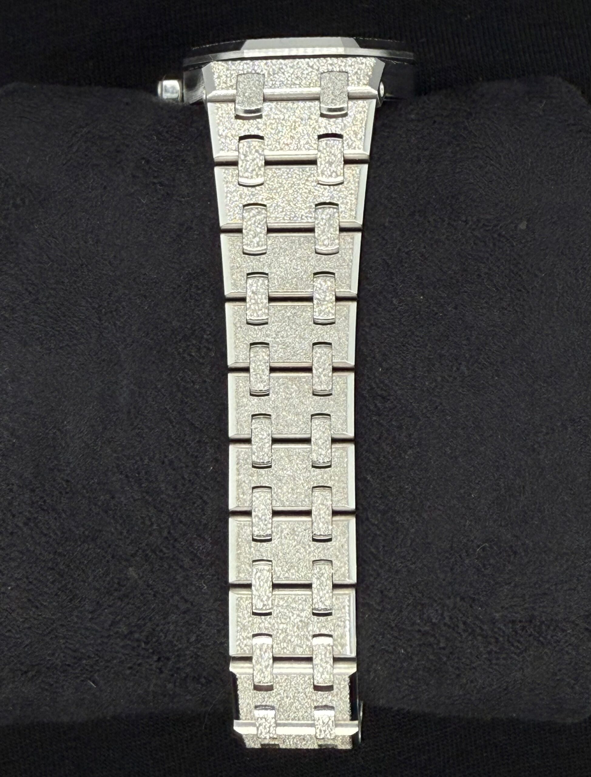 Audemars Piguet Royal Oak Lady Frosted Mini 67653BC | 2025 | 28mm - Image 4