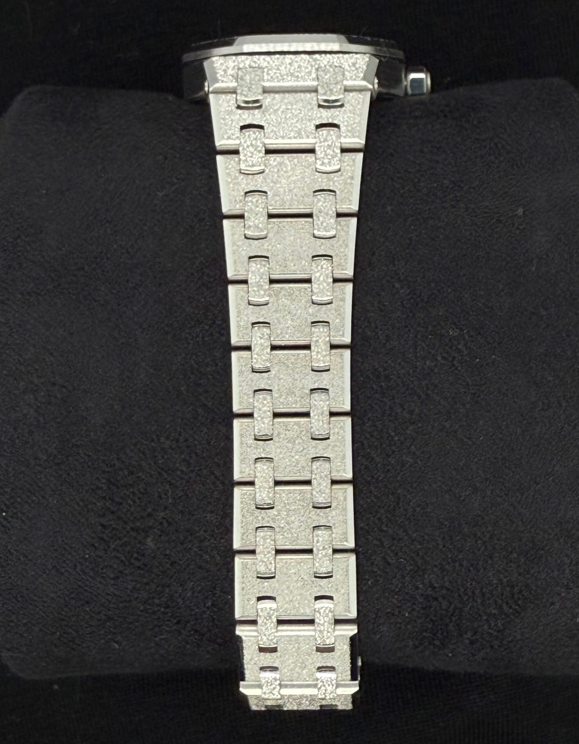 Audemars Piguet Royal Oak Lady Frosted Mini 67653BC | 2025 | 28mm - Image 5