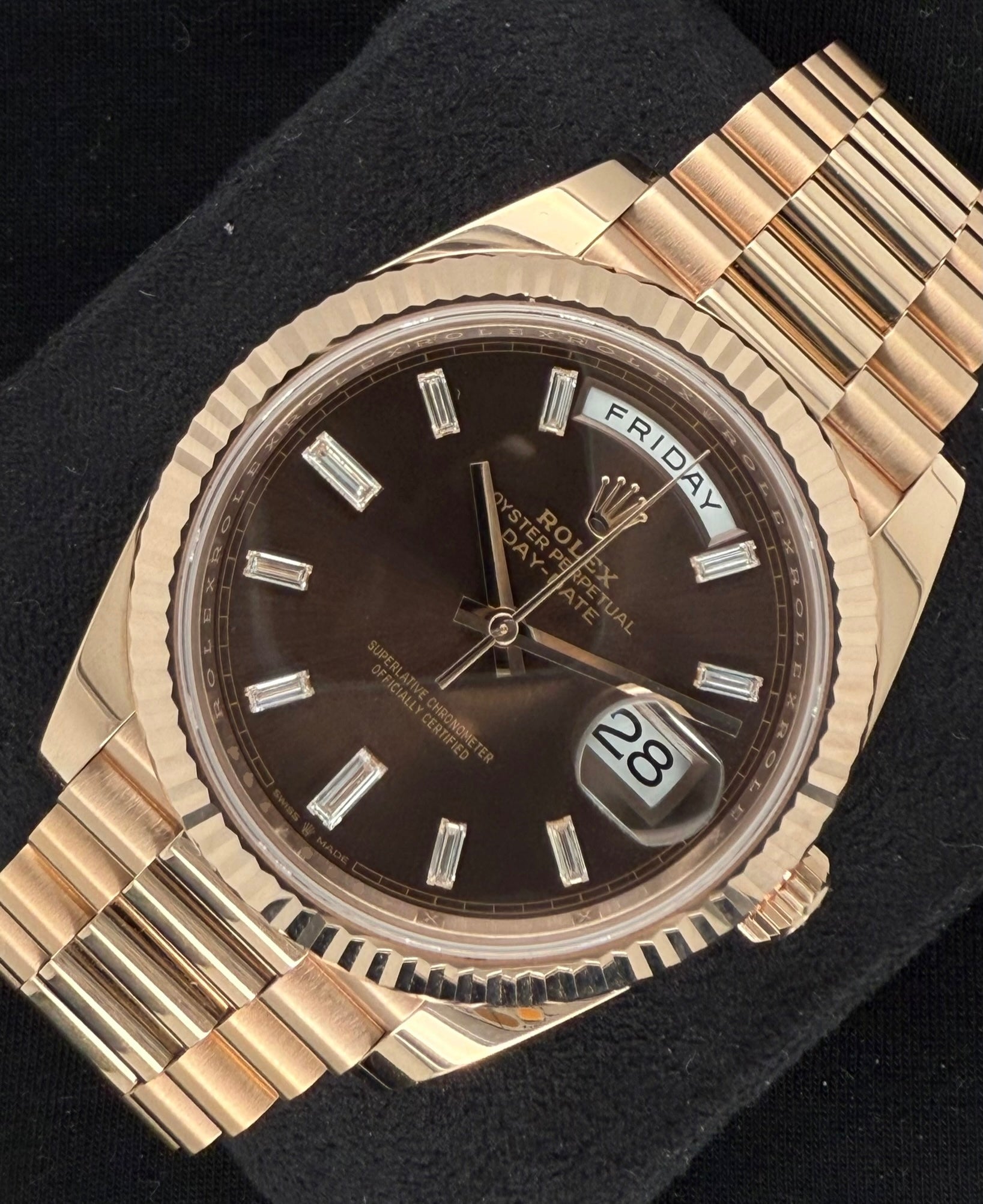 Rolex Day-Date 40 Everose Gold Chocolate Baguette Diamond Dial 228235 | 2023 | 40mm - Image 3