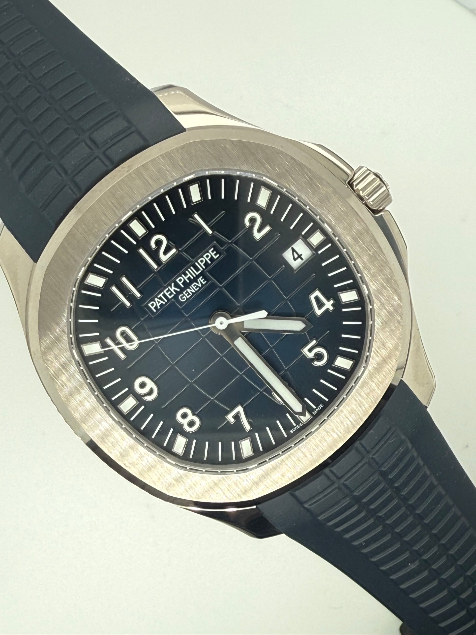 Patek Philippe Aquanaut Blue White Gold 5168G-001 | 2025 | 42.2 mm - Image 2