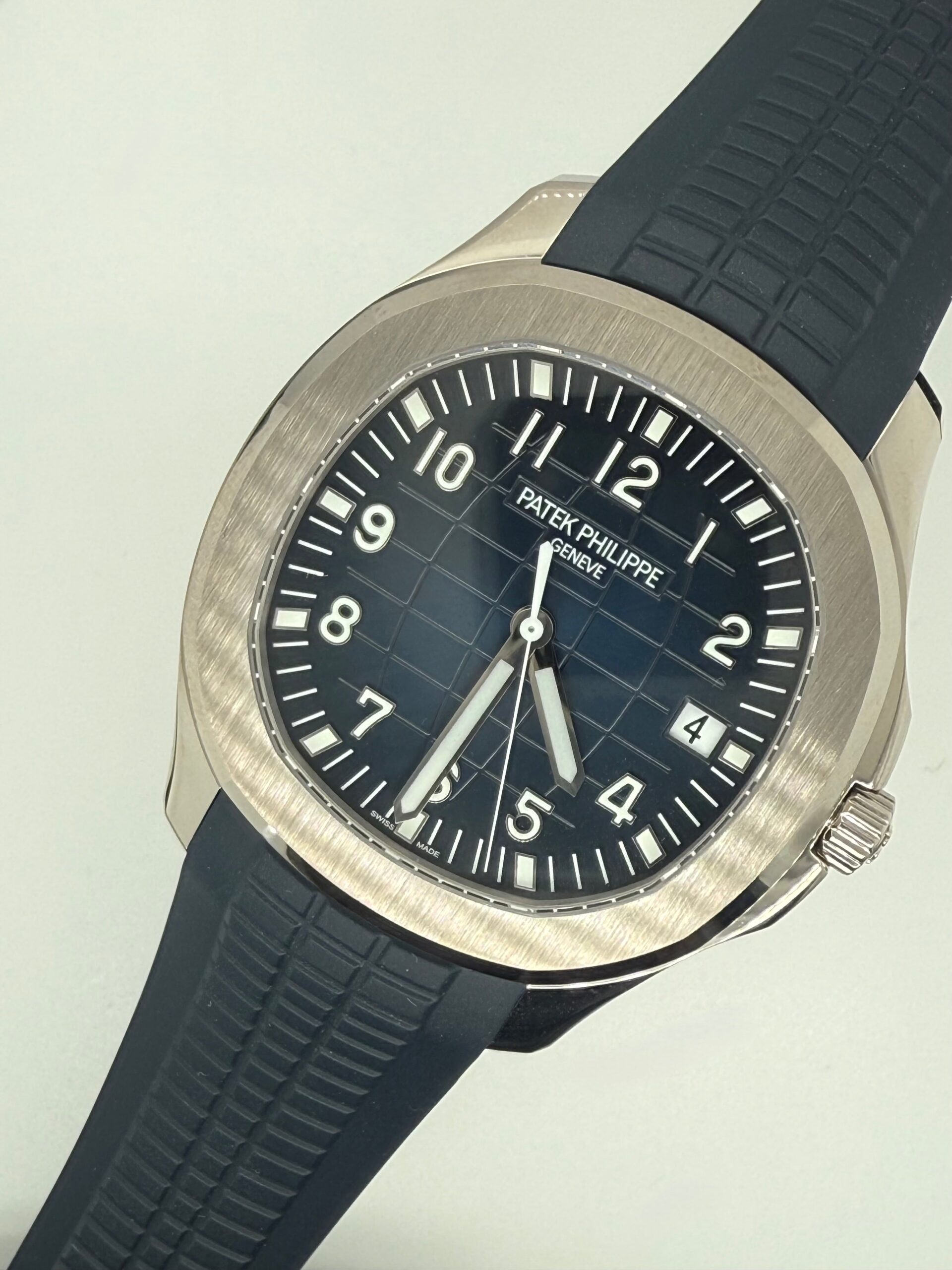 Patek Philippe Aquanaut Blue White Gold 5168G-001 | 2025 | 42.2 mm - Image 3