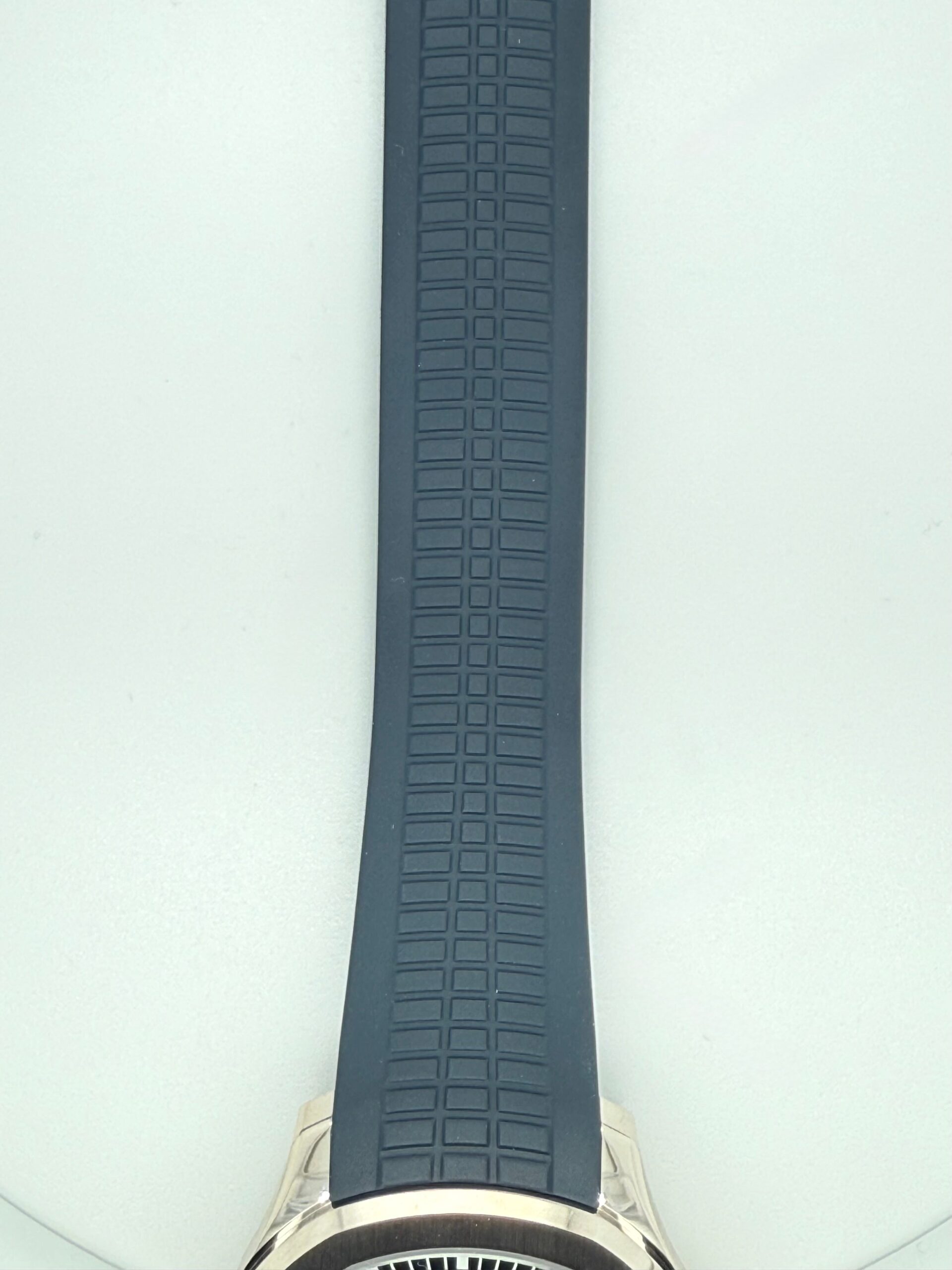 Patek Philippe Aquanaut Blue White Gold 5168G-001 | 2025 | 42.2 mm - Image 5