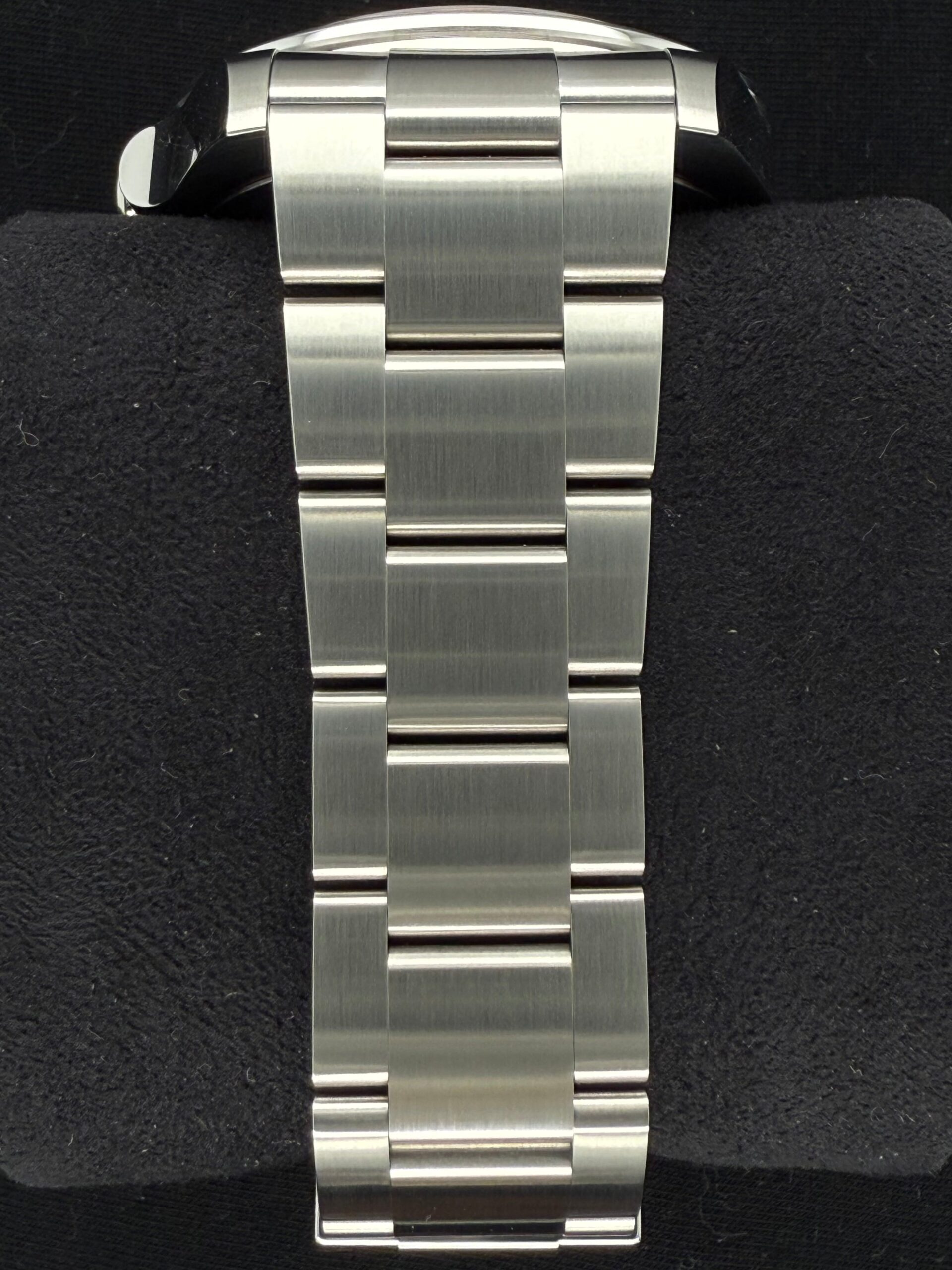 Rolex Explorer II Black Dial Oyster Stainless Steel 226570 | 2024 | 42mm - Image 4