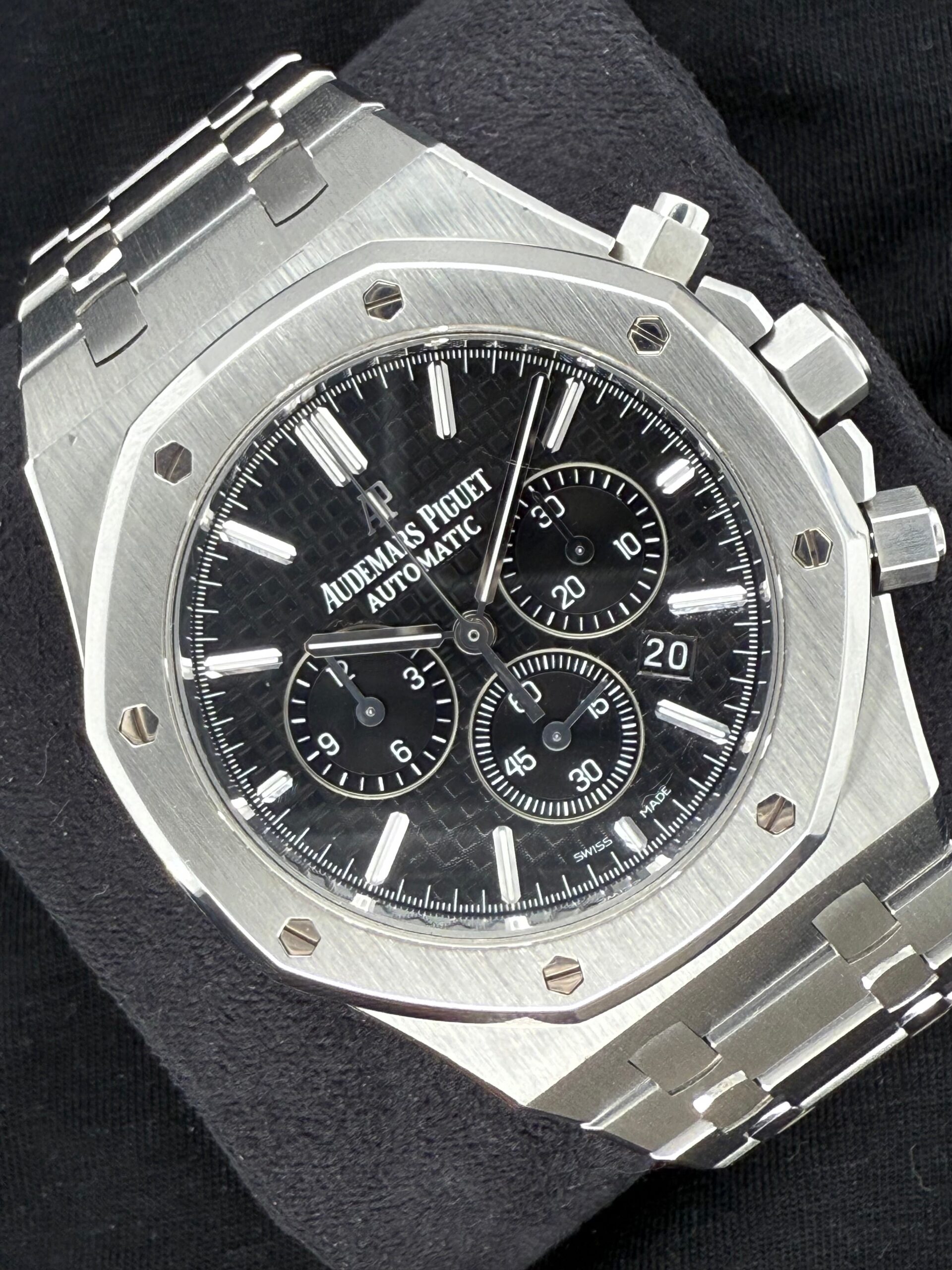 Audemars Piguet Royal Oak Chronograph Steel Black Dial 26320ST.OO.1220ST.01 | 2017 | 41mm - Image 2