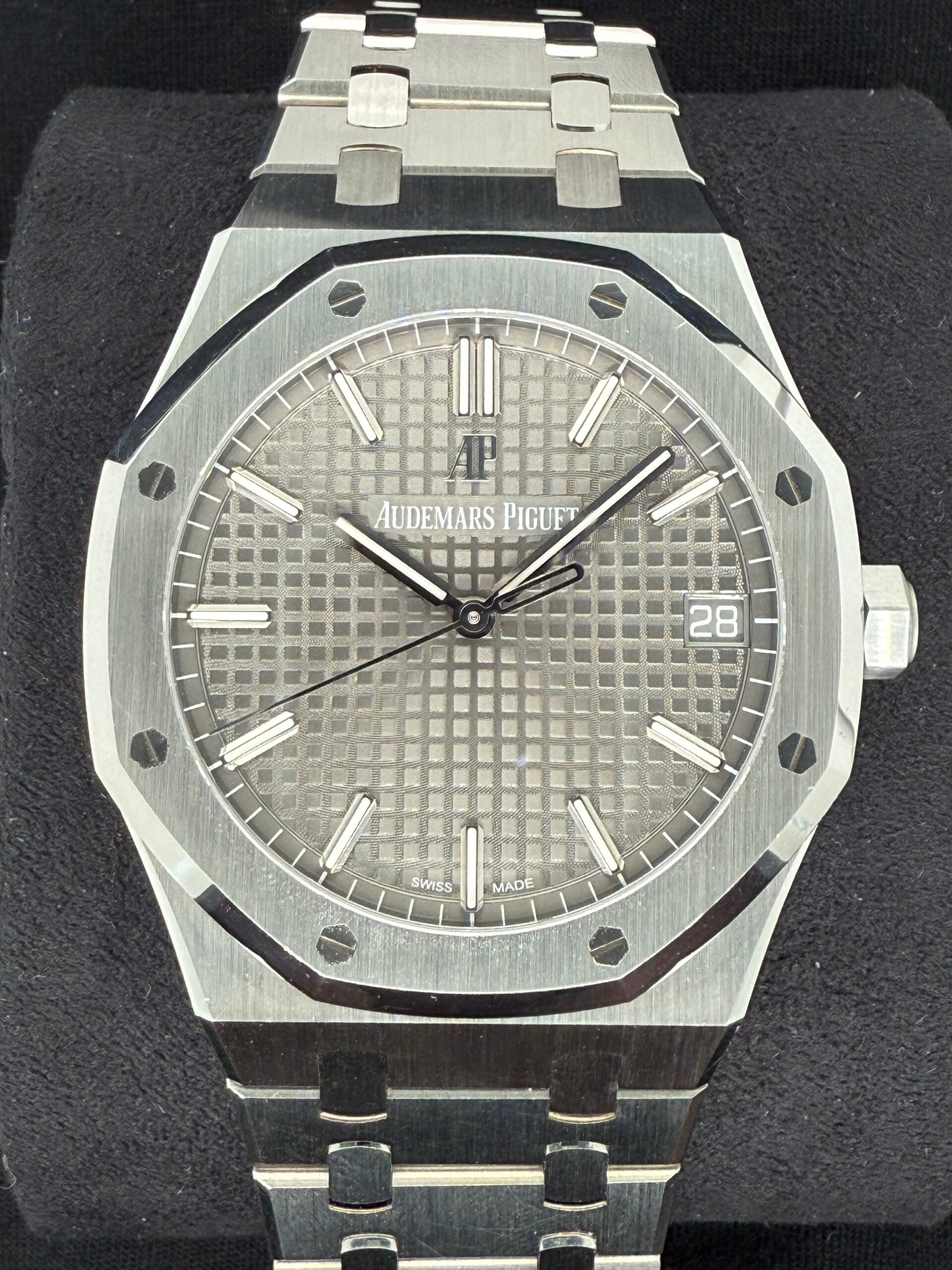 Audemars Piguet Royal Oak Slate Grey Dial 15500ST.OO.1220ST.02 | 2020 | 41MM