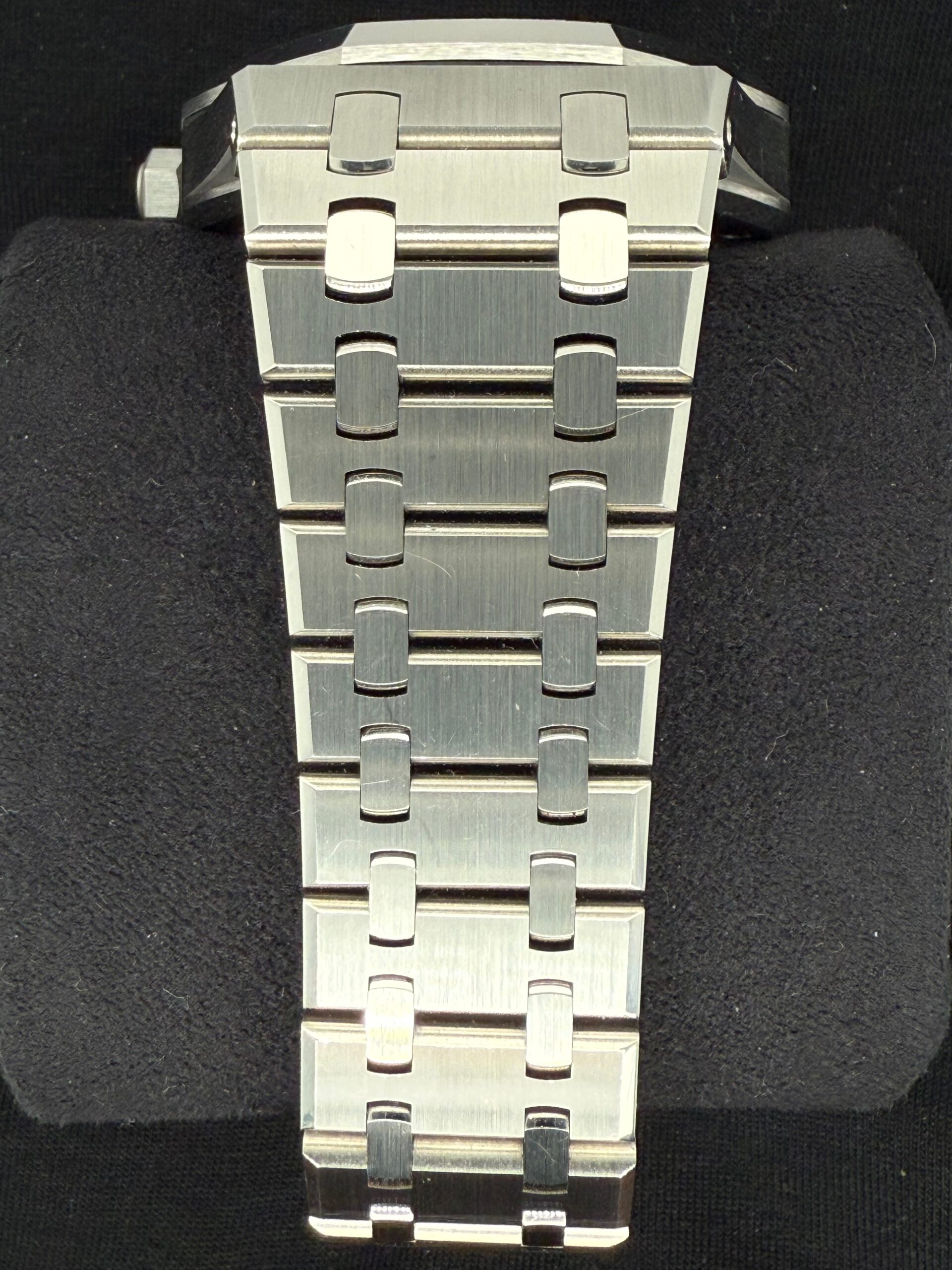 Audemars Piguet Royal Oak Slate Grey Dial 15500ST.OO.1220ST.02 | 2020 | 41MM - Image 5