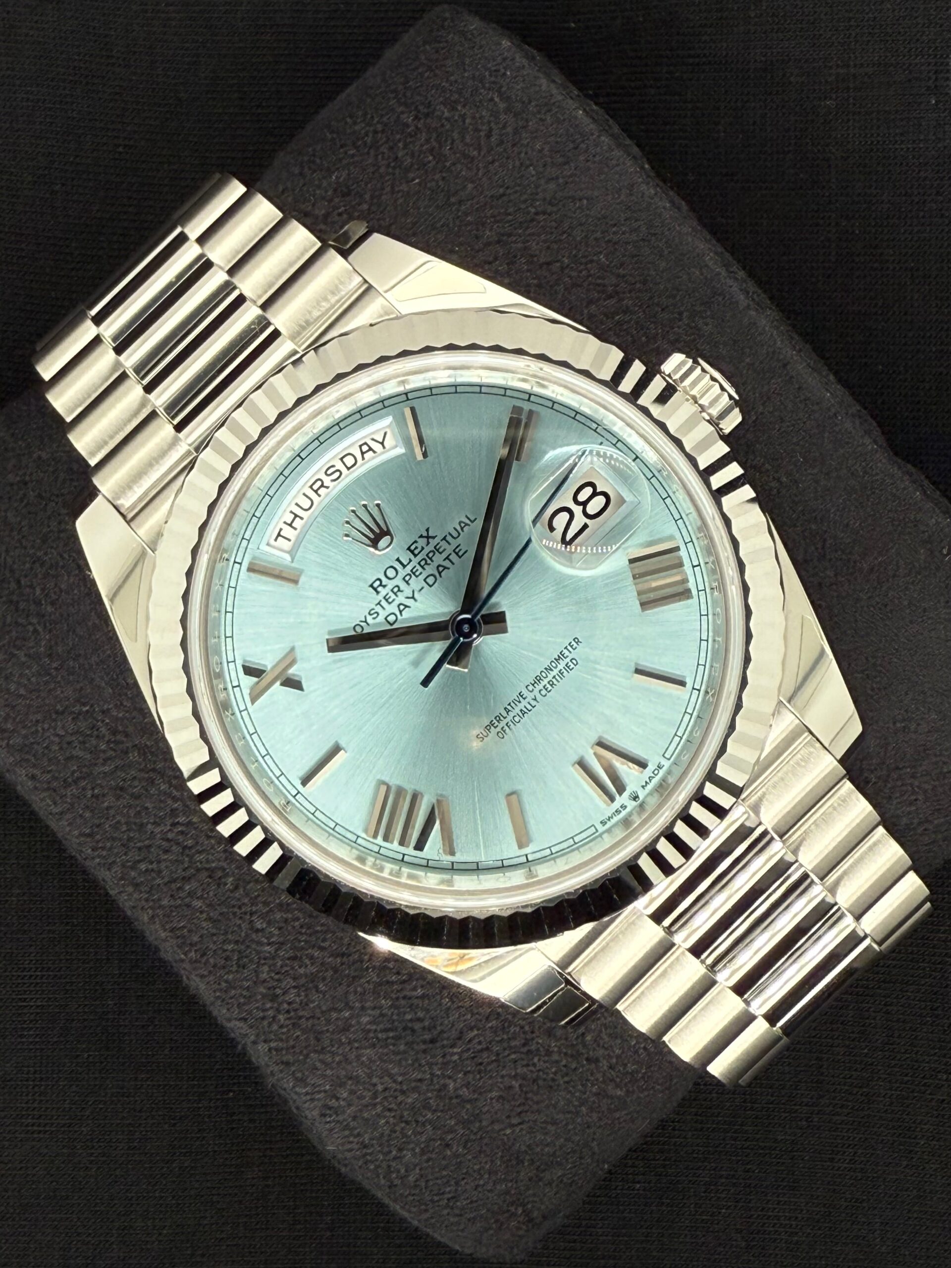 Rolex Day-Date 40 Platinum Ice Blue Roman Dial 228236 | 2024 | 40mm - Image 2
