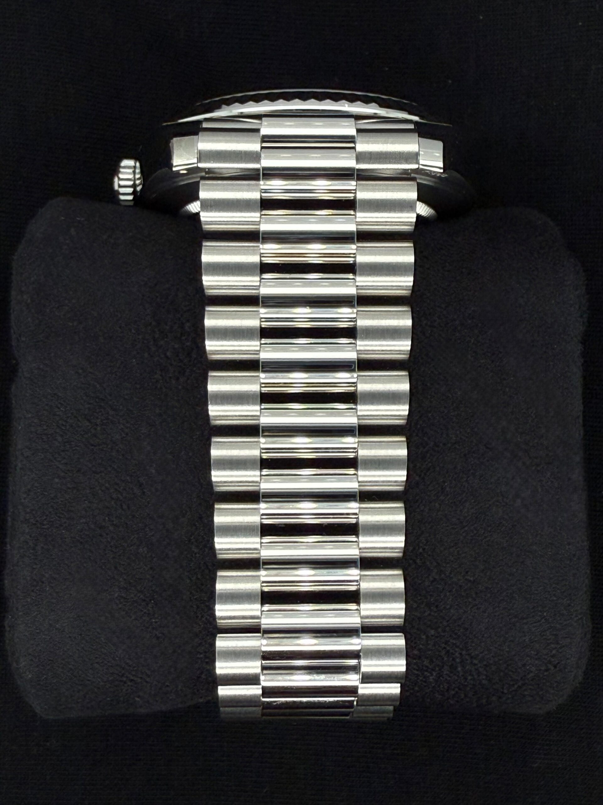 Rolex Day-Date 40 Platinum Ice Blue Roman Dial 228236 | 2024 | 40mm - Image 4