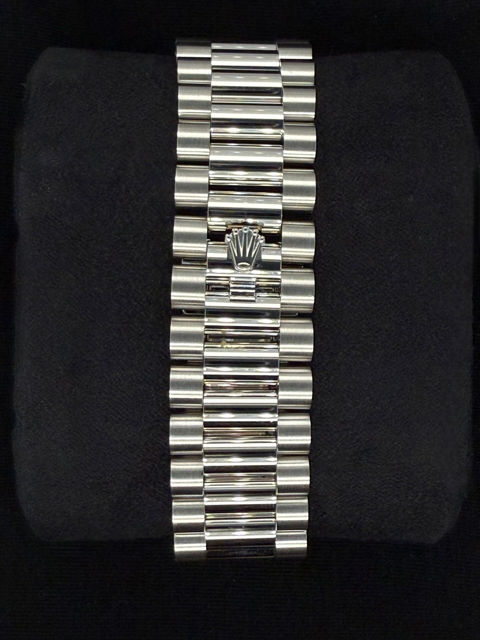 Rolex Day-Date 40 Platinum Ice Blue Roman Dial 228236 | 2024 | 40mm - Image 6