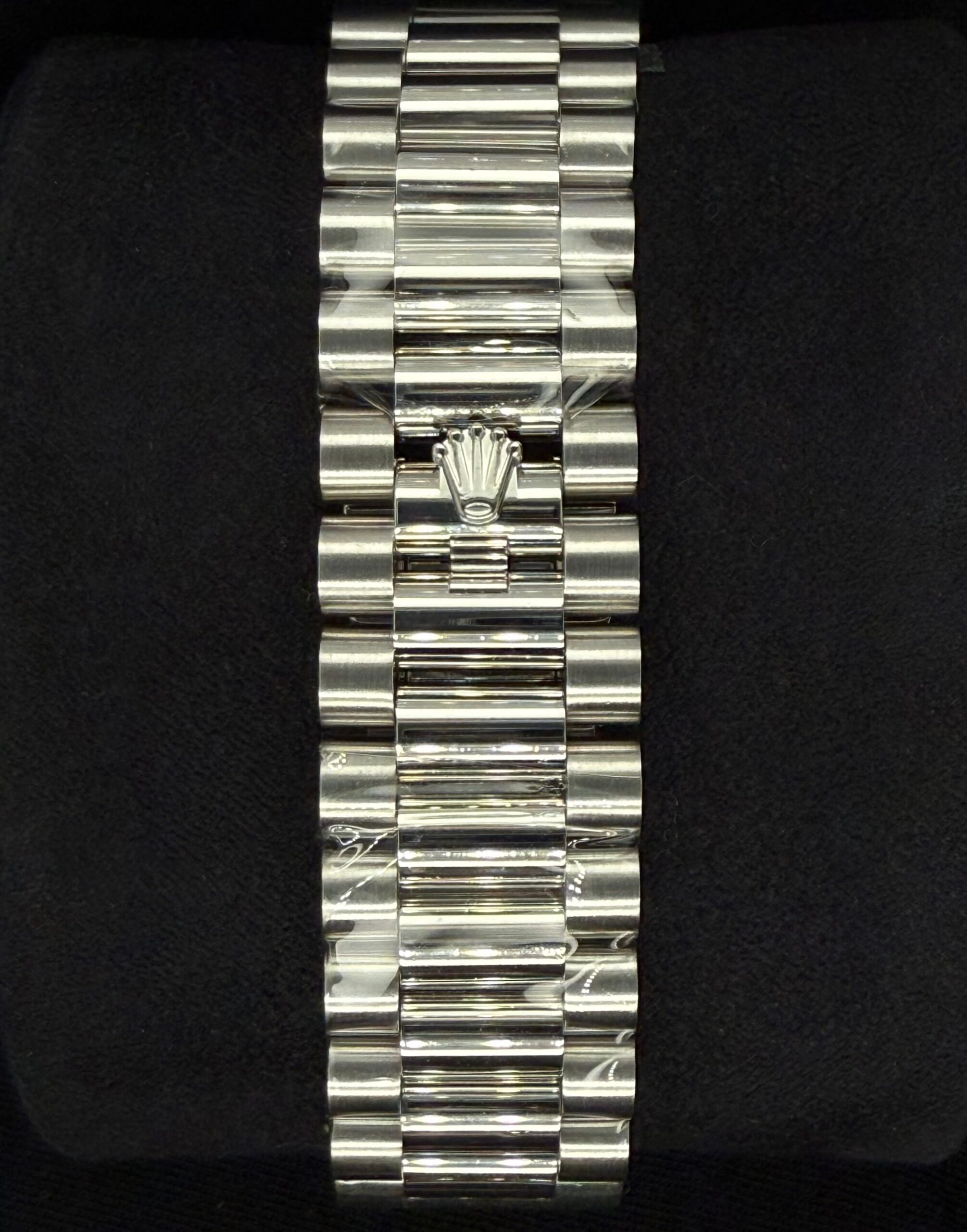 Rolex Day-Date 40 Platinum Ice Blue Motif Dial 228206 | 2021 | 40mm - Image 6