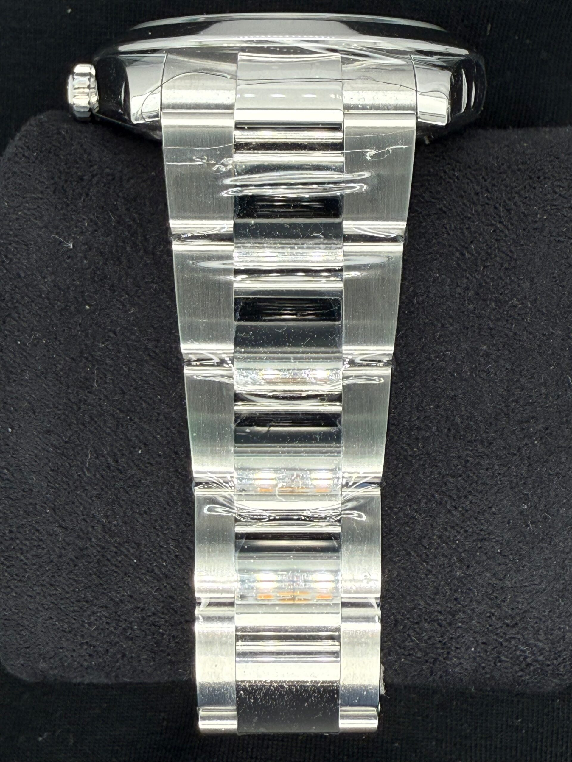 Rolex Datejust 41 White Roman Dial Smooth Bezel Oystersteel 126300 | 2023 | 41mm - Image 4