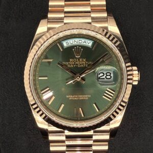 Rolex Day-Date 36 Olive Green Roman Everose Gold 128235 | 2025 | 36mm