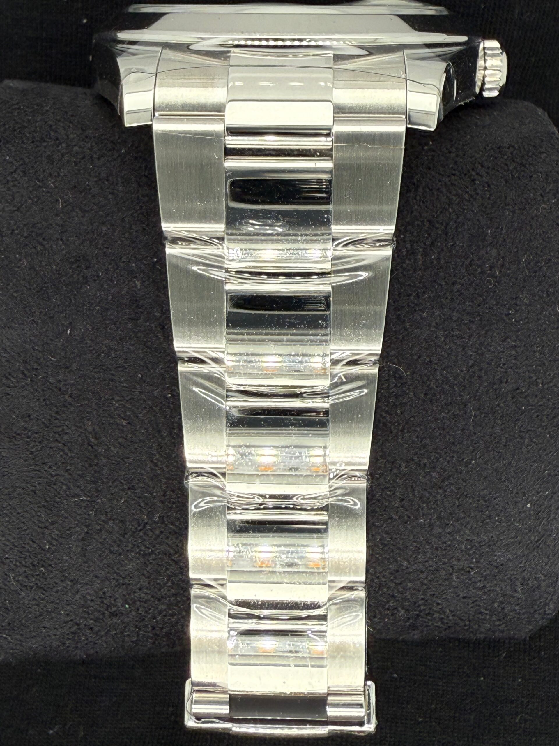 Rolex Datejust 41 White Roman Dial Smooth Bezel Oystersteel 126300 | 2023 | 41mm - Image 5